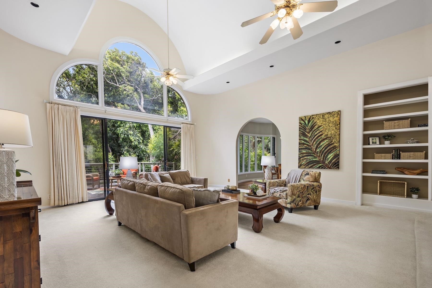 1520  Kilinoe Pl , Wailuku home - photo 7 of 50