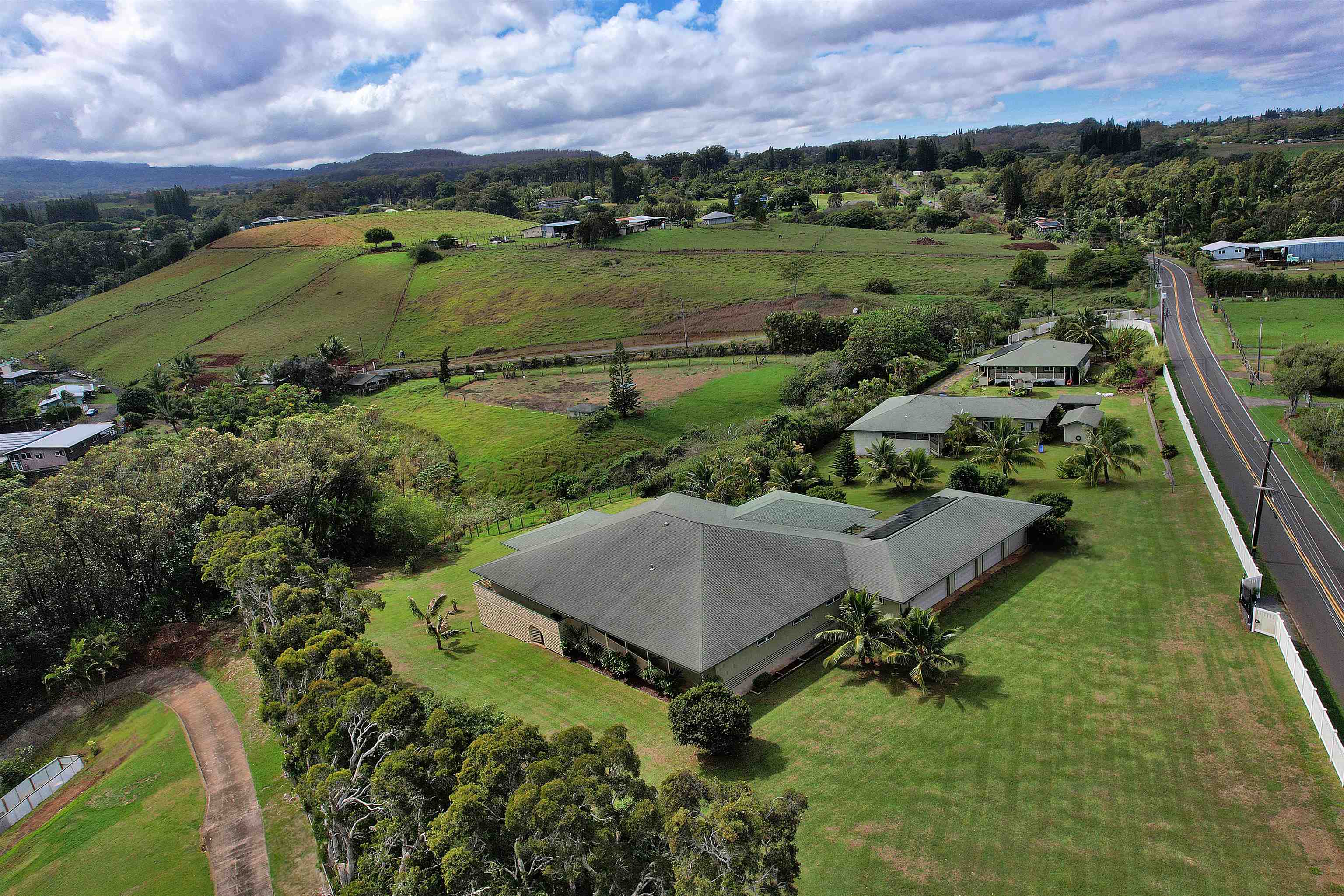 1525  Kaupakalua Rd Haiku, Haiku home - photo 21 of 48