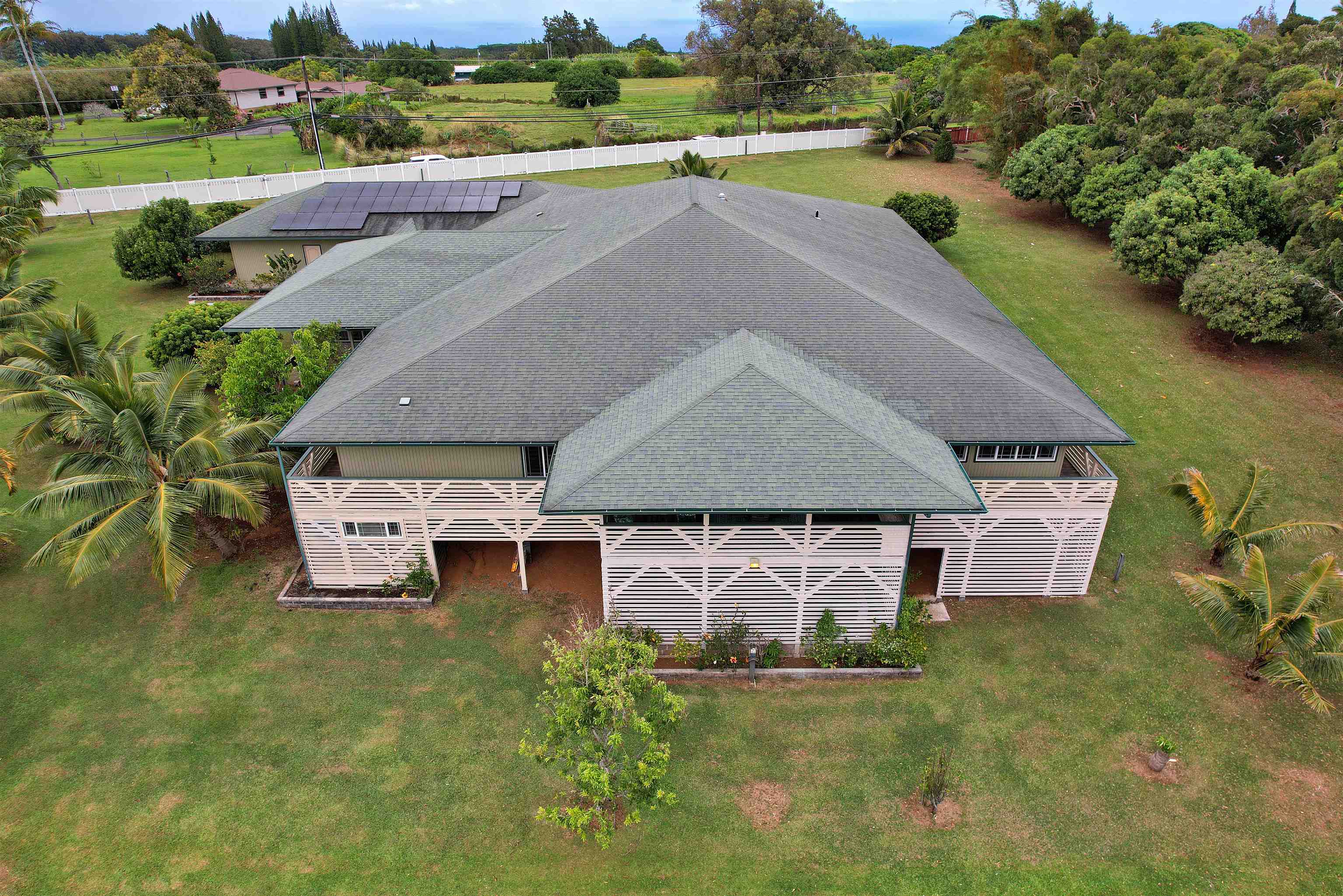 1525  Kaupakalua Rd Haiku, Haiku home - photo 43 of 48