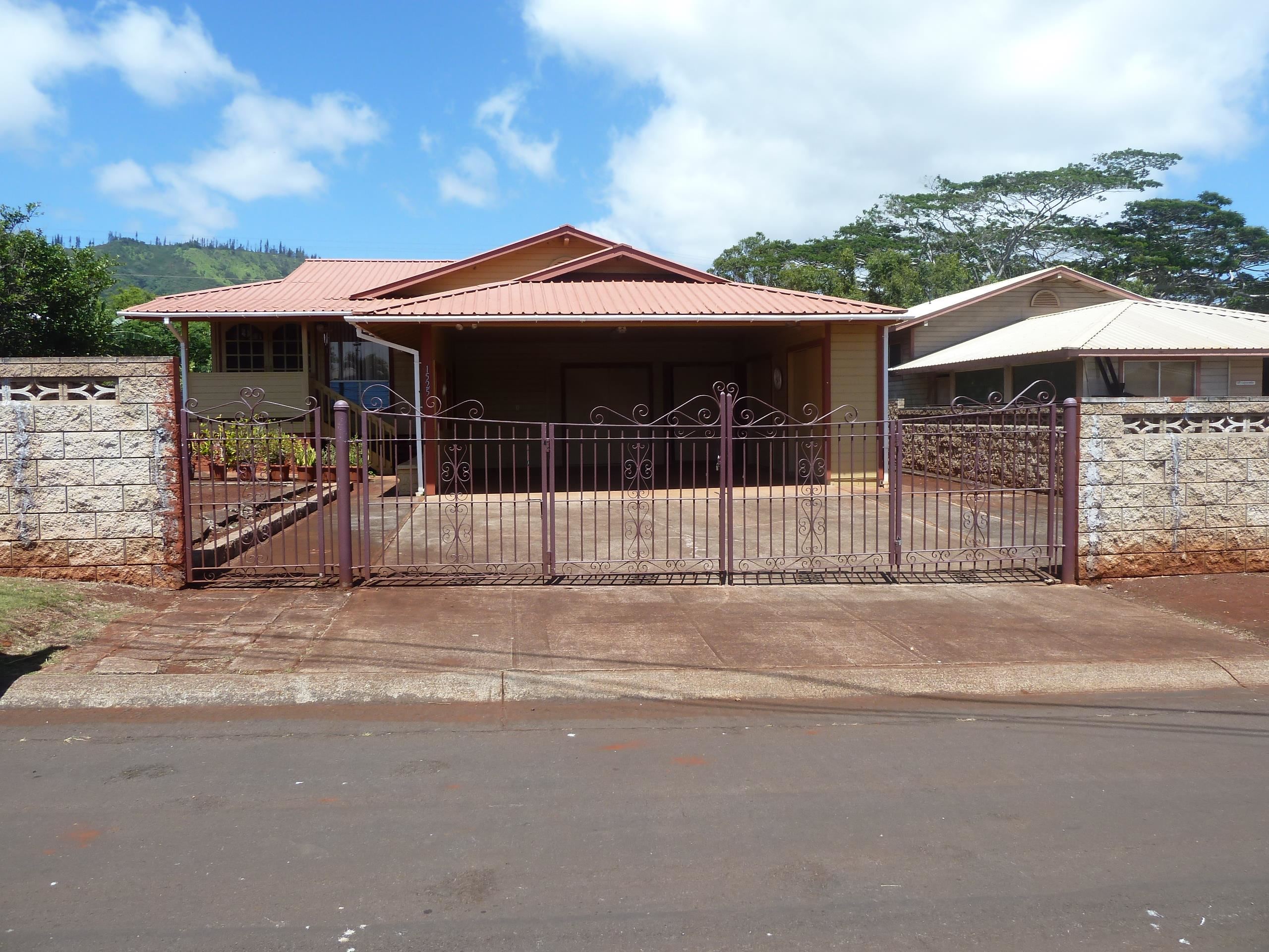 1525  Pakali Pl , Lanai home - photo 4 of 33