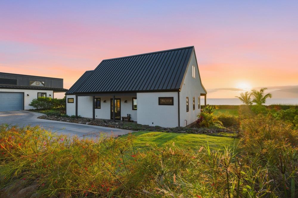 153  Haniu St , Lahaina home - photo 2 of 41