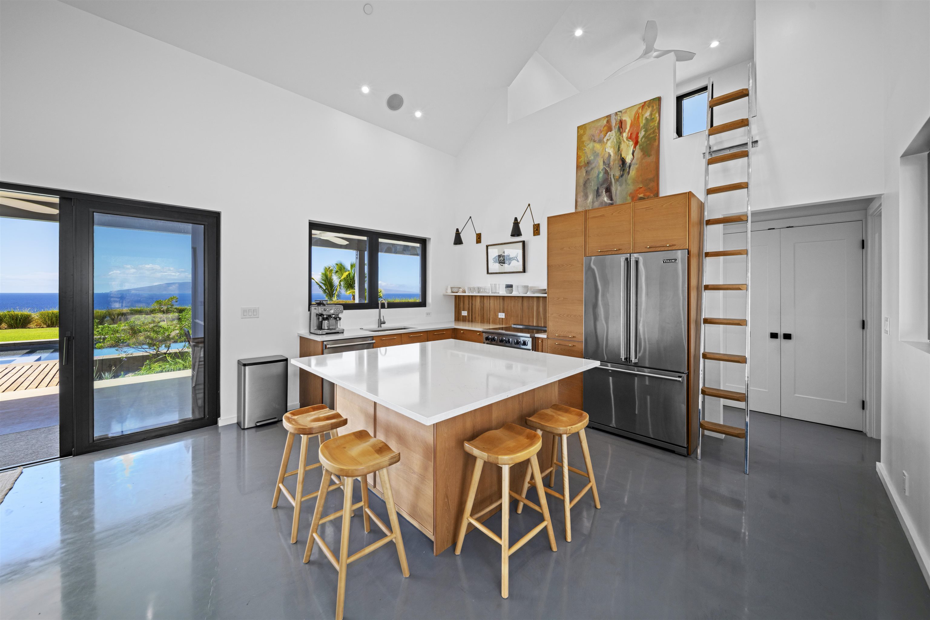 153  Haniu St , Lahaina home - photo 16 of 41