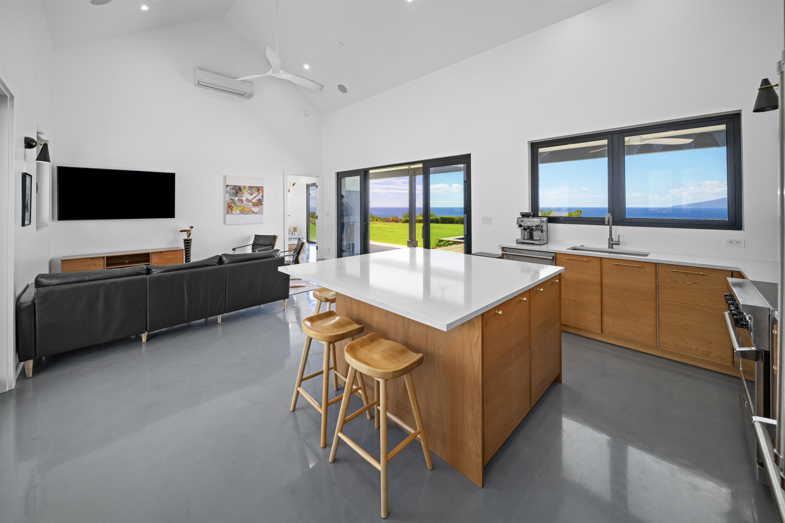 153  Haniu St , Lahaina home - photo 17 of 41