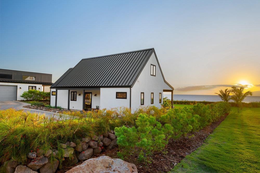 153  Haniu St , Lahaina home - photo 3 of 41