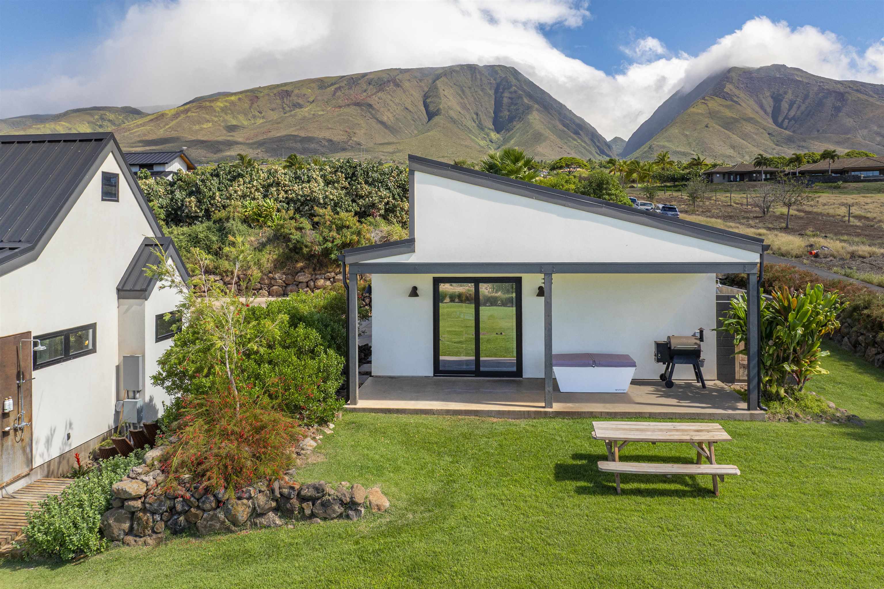 153  Haniu St , Lahaina home - photo 34 of 41