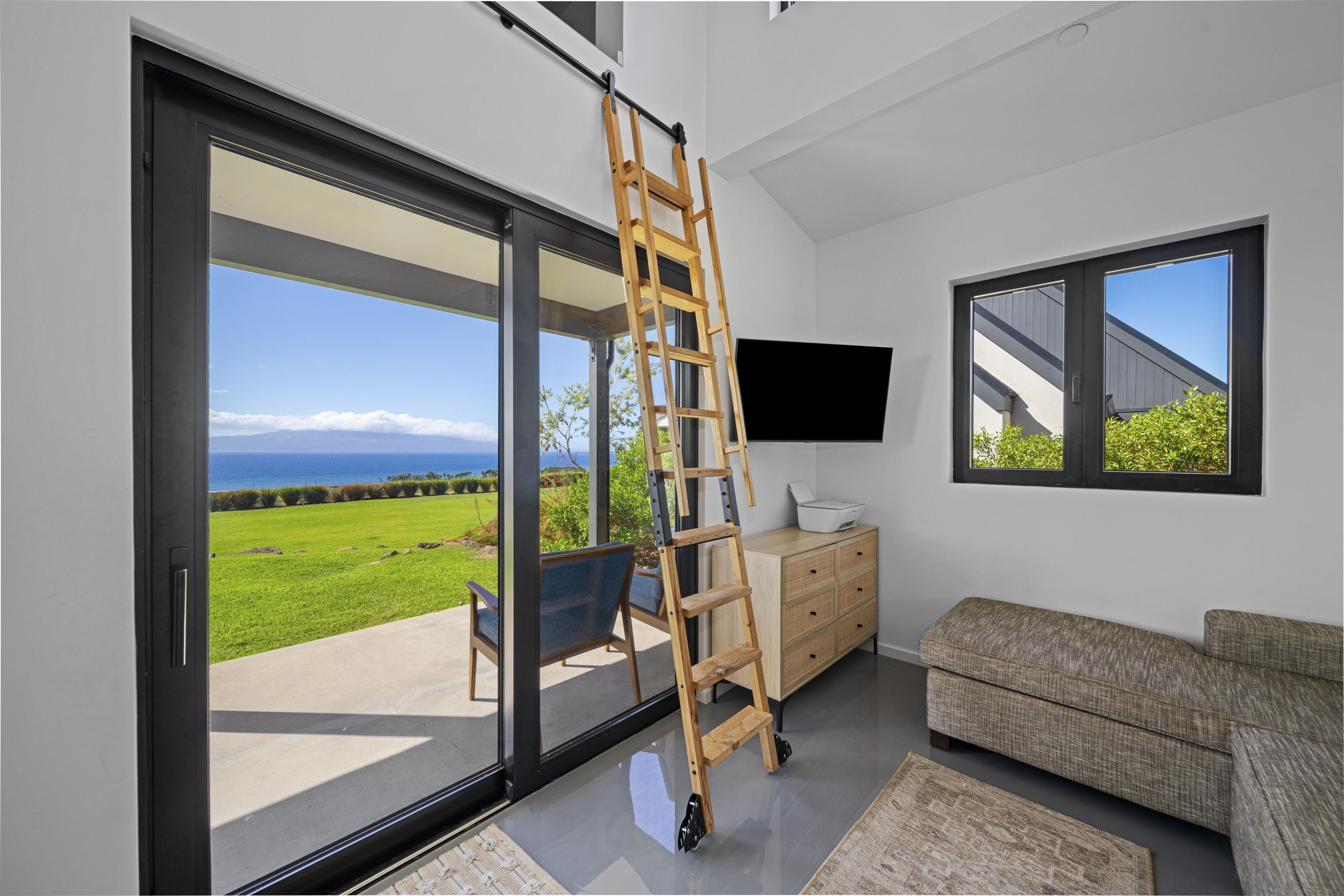 153  Haniu St , Lahaina home - photo 35 of 41