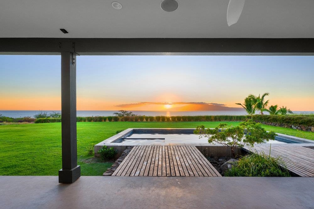 153  Haniu St , Lahaina home - photo 5 of 41