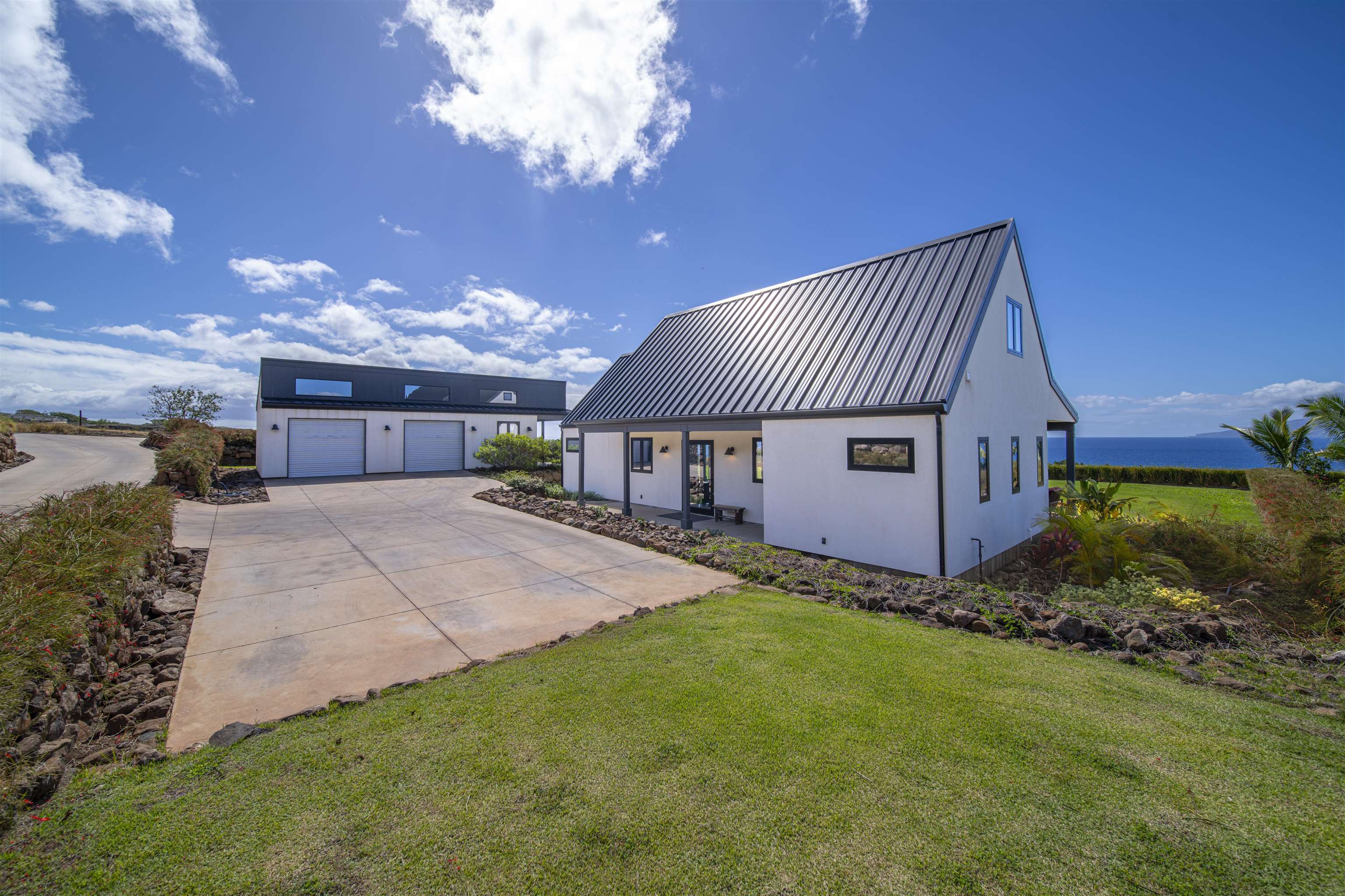 153  Haniu St , Lahaina home - photo 6 of 41