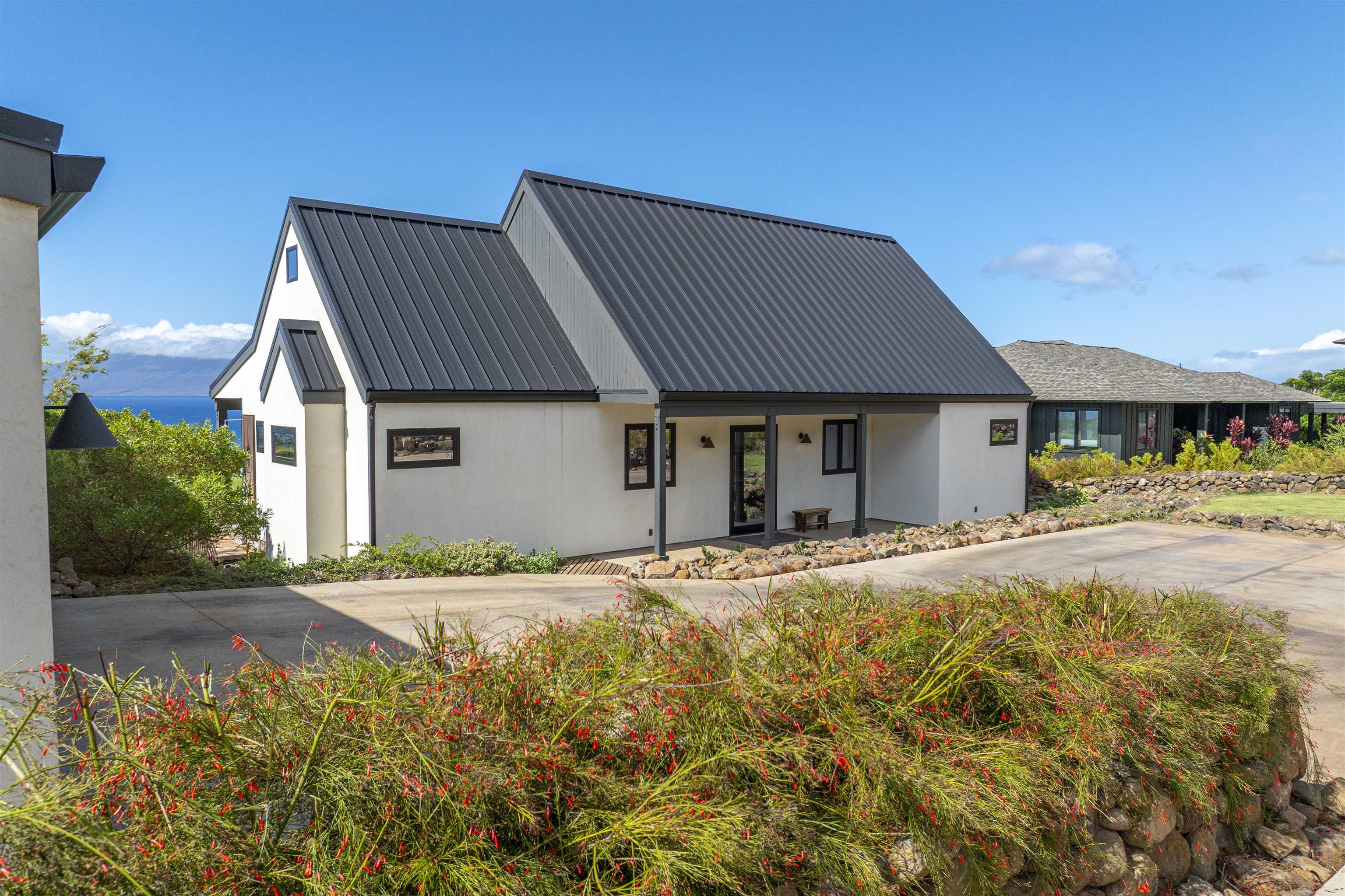 153  Haniu St , Lahaina home - photo 8 of 41