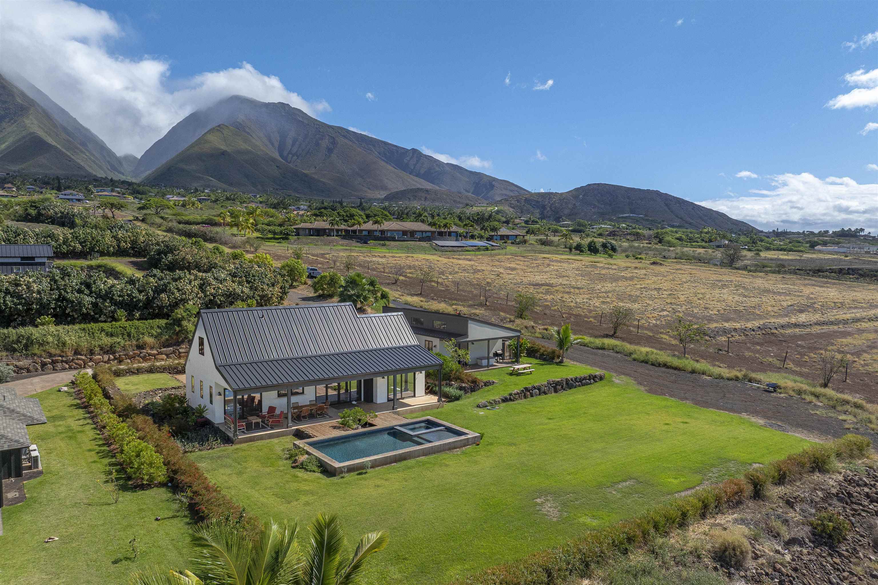 153  Haniu St , Lahaina home - photo 10 of 41