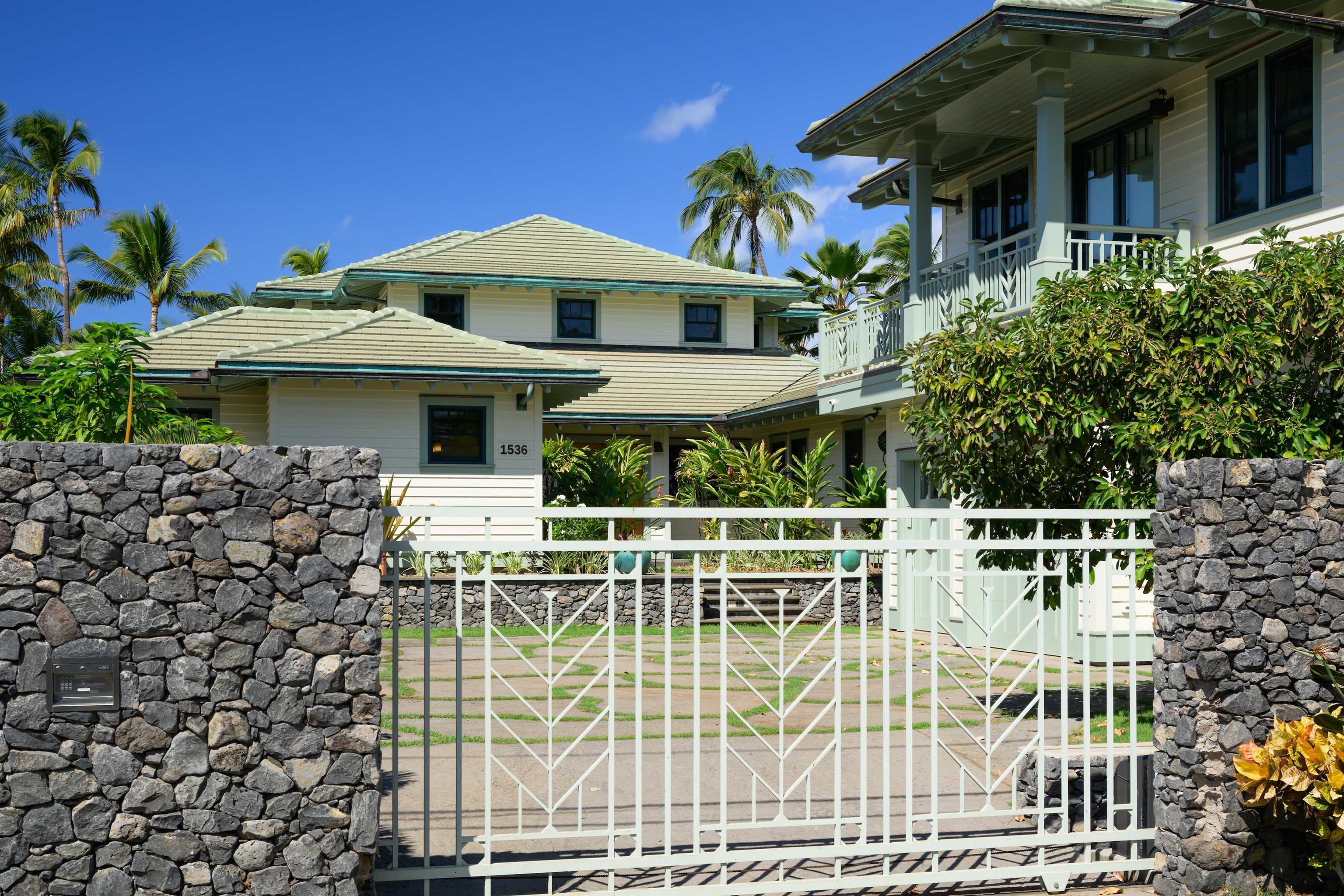 1536  Halama St Halama Street, Kihei home - photo 4 of 44