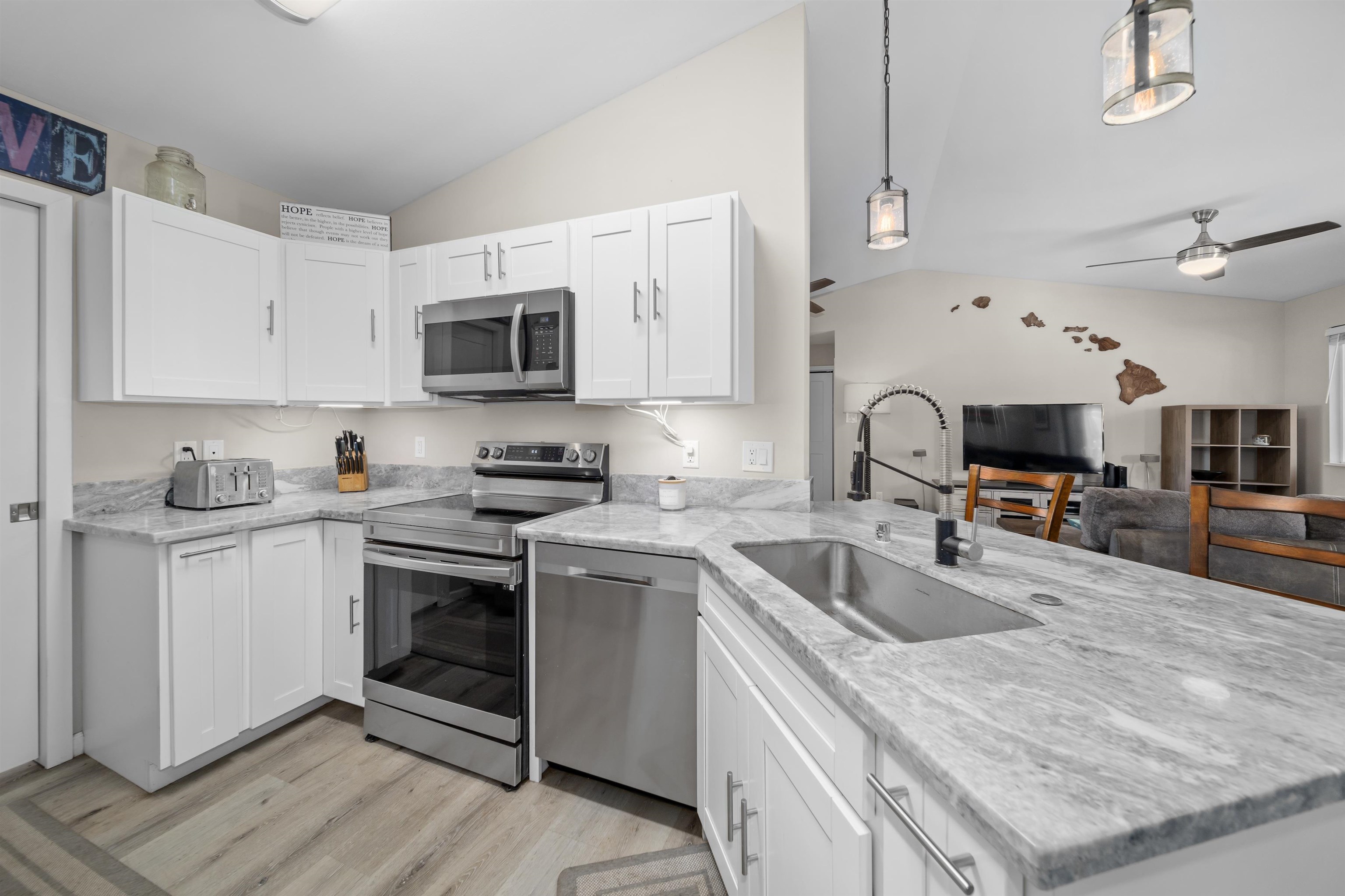 155  Aliilani Pl North Kihei, Kihei home - photo 5 of 33