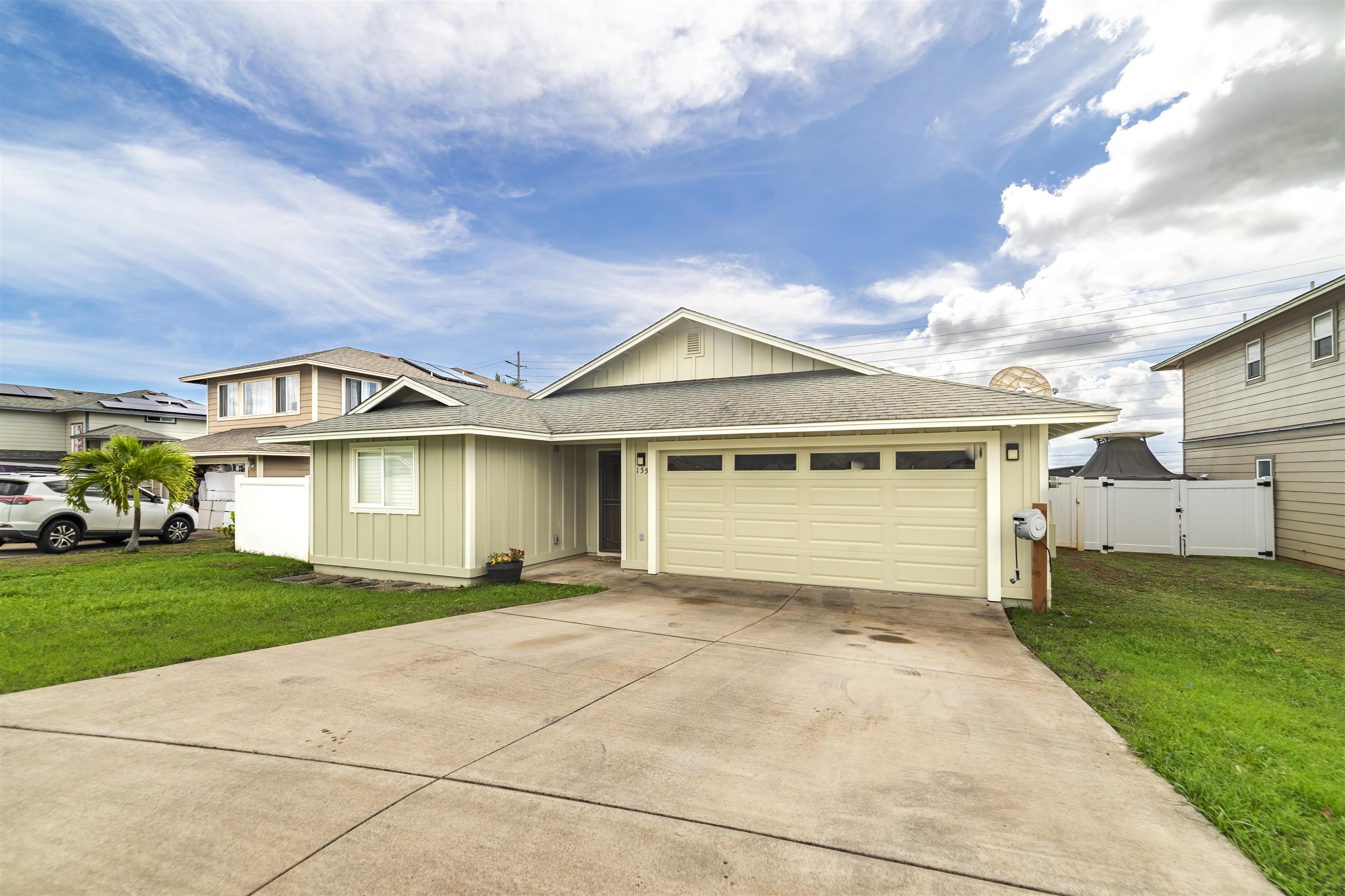 155  Iniiniki St Waikapu, Wailuku home - photo 2 of 34