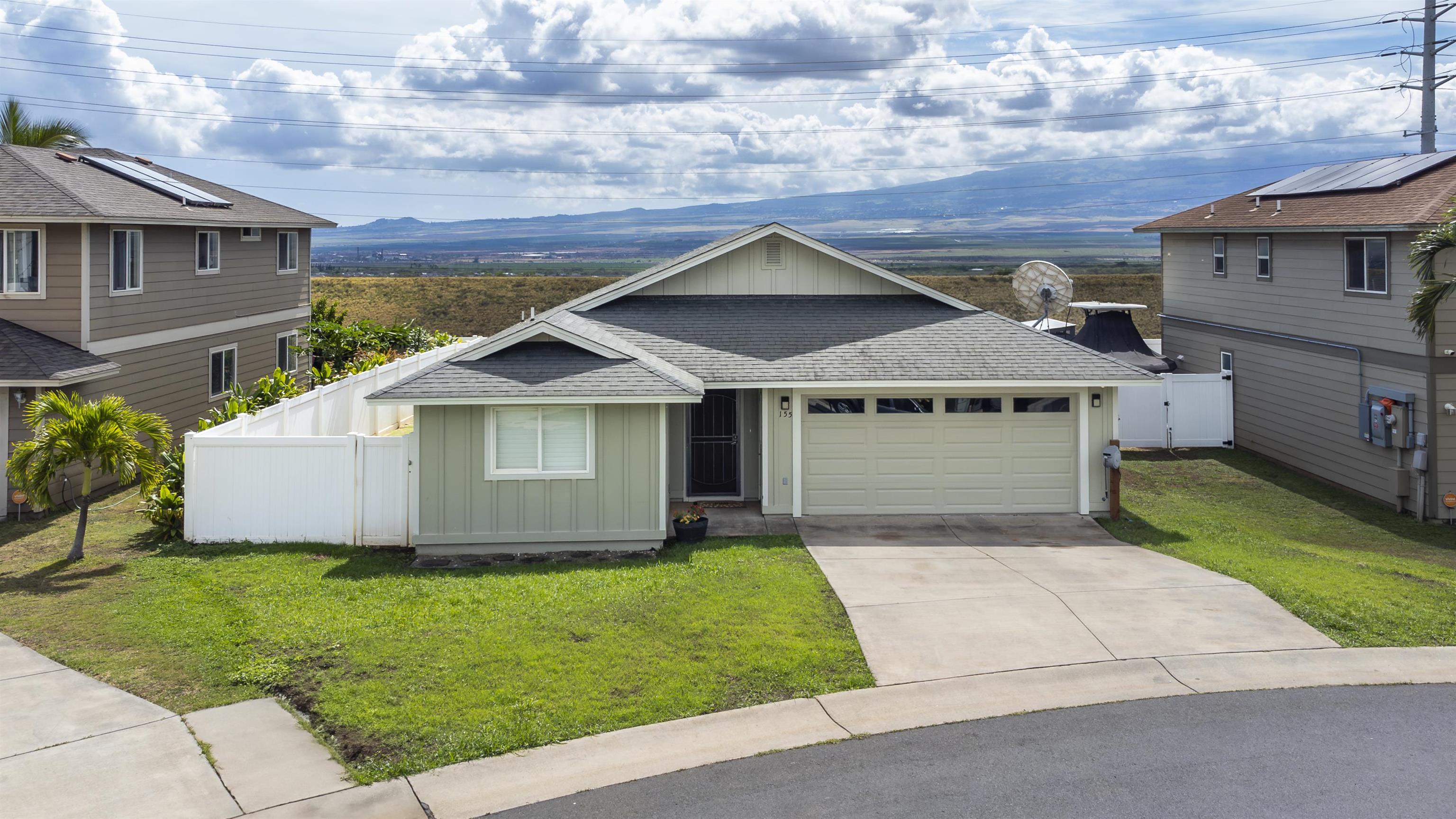 155  Iniiniki St Waikapu, Wailuku home - photo 3 of 34