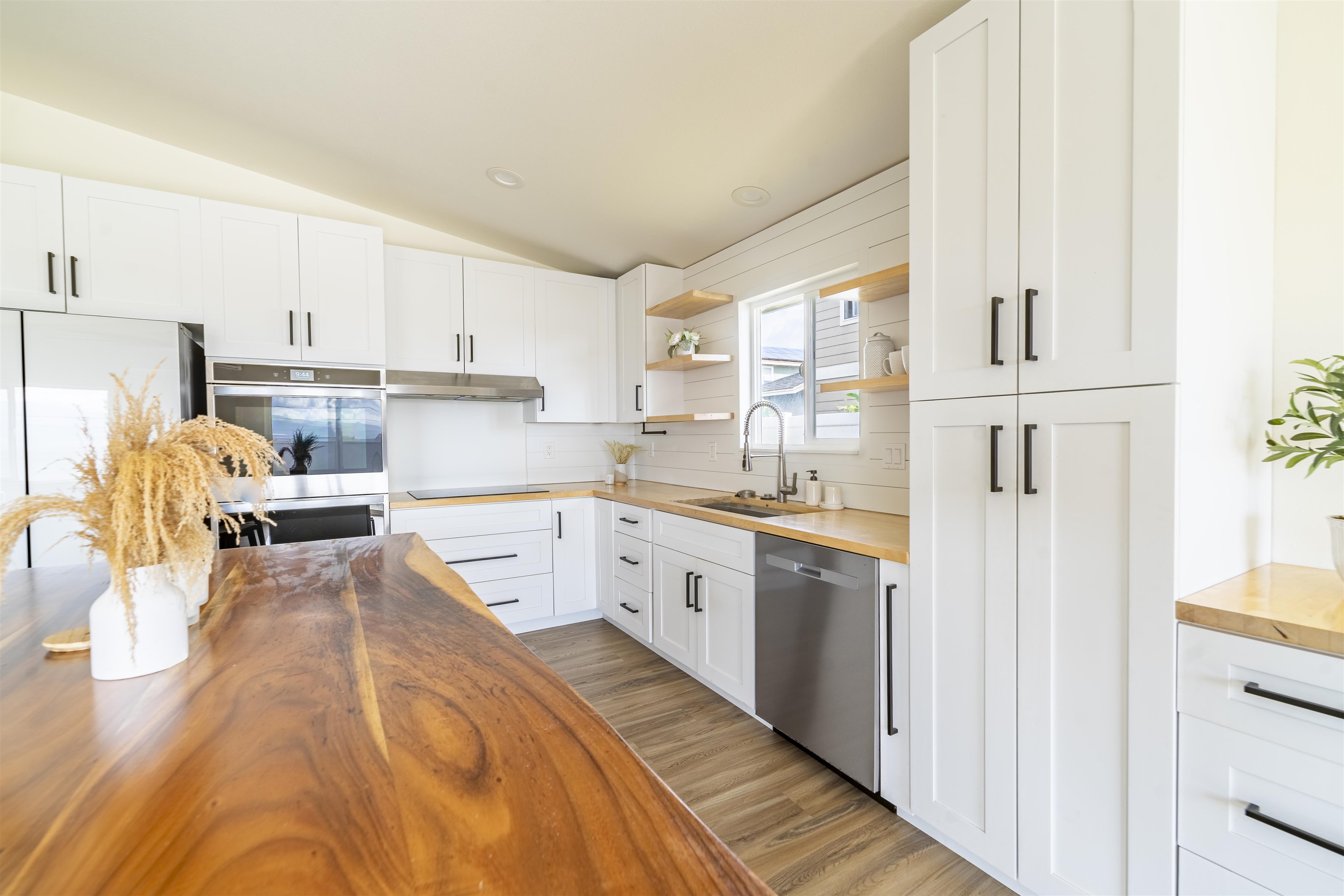 155  Iniiniki St Waikapu, Wailuku home - photo 8 of 34