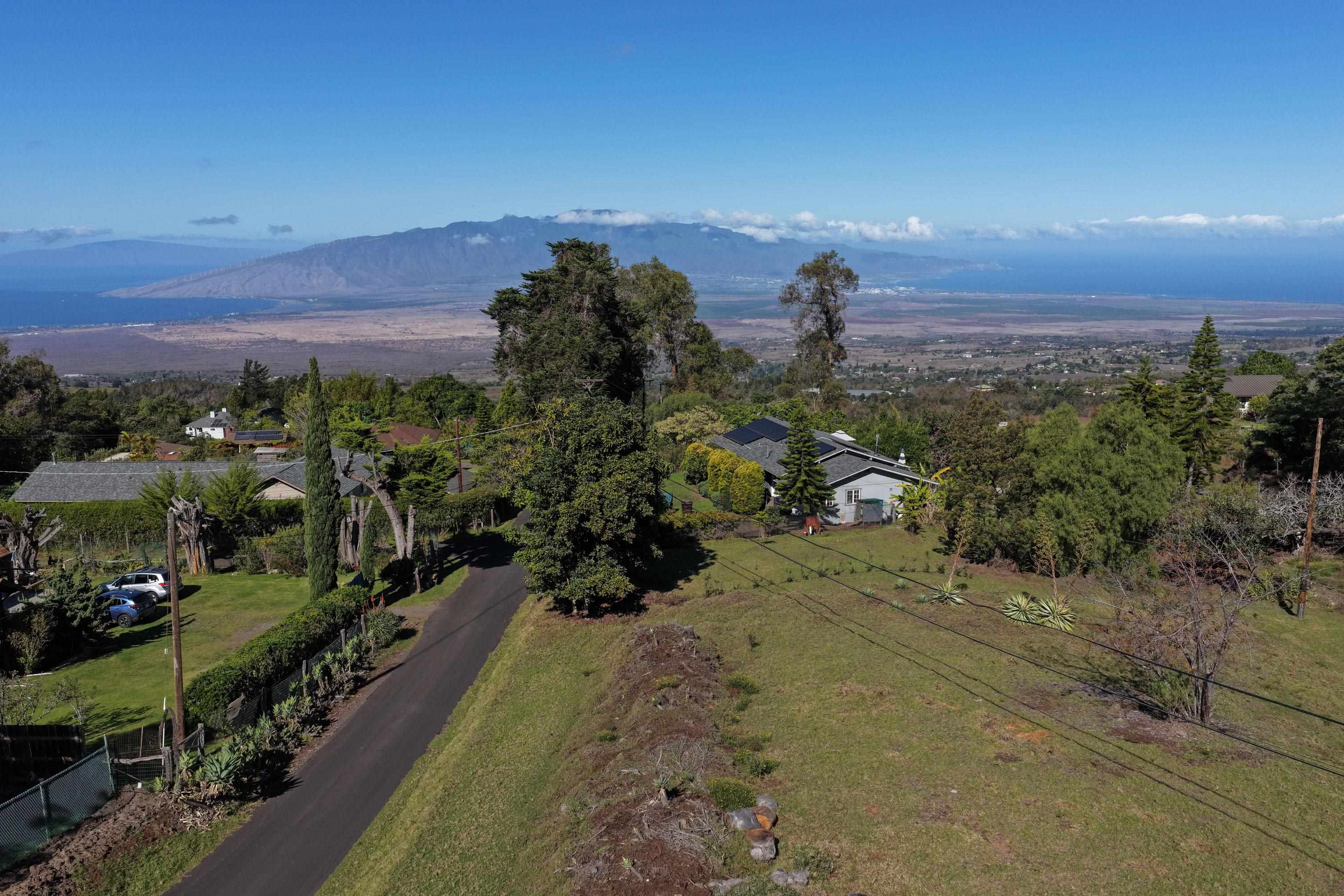1575 Kamehameiki Rd   - photo 20 of 39