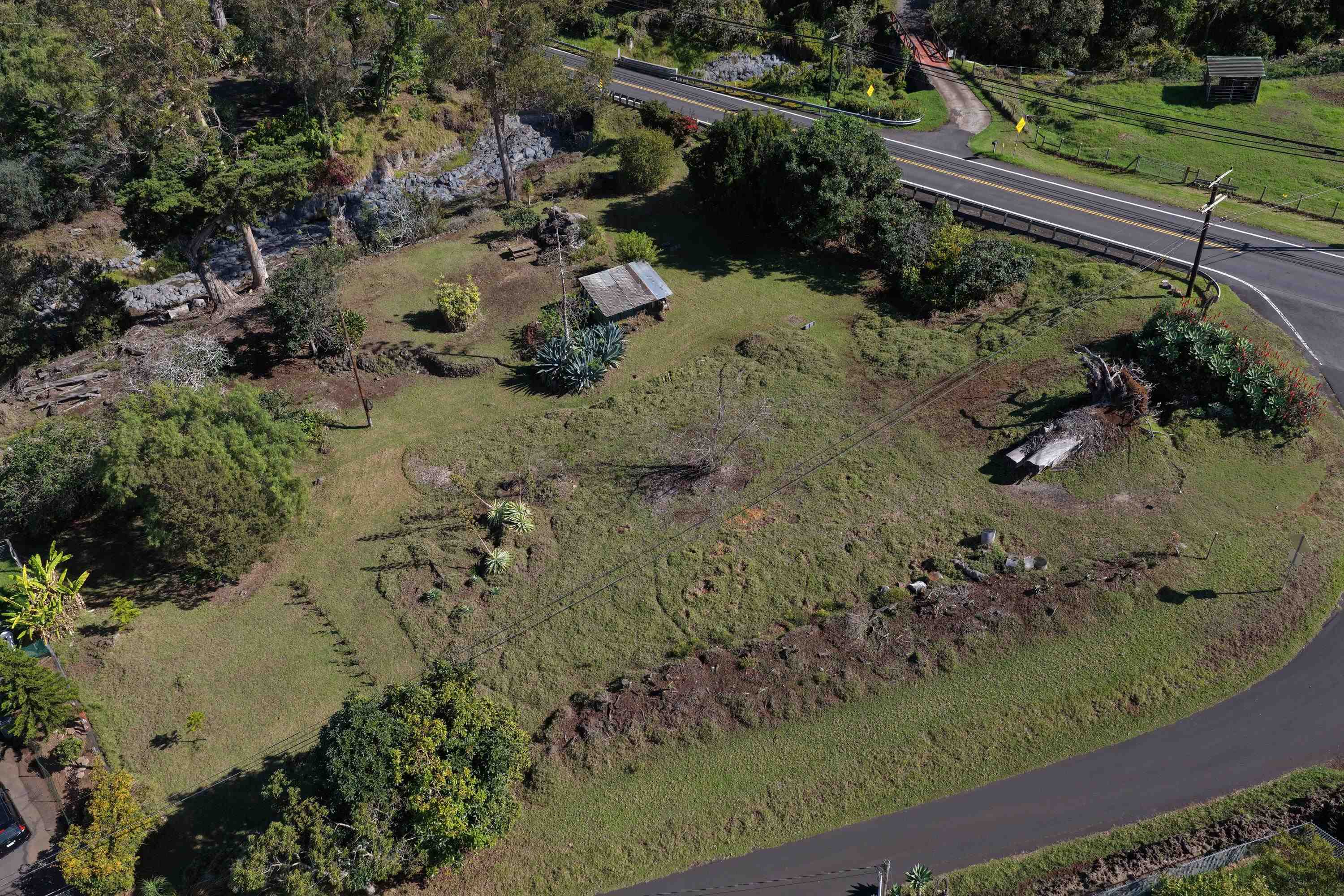 1575 Kamehameiki Rd   - photo 33 of 39