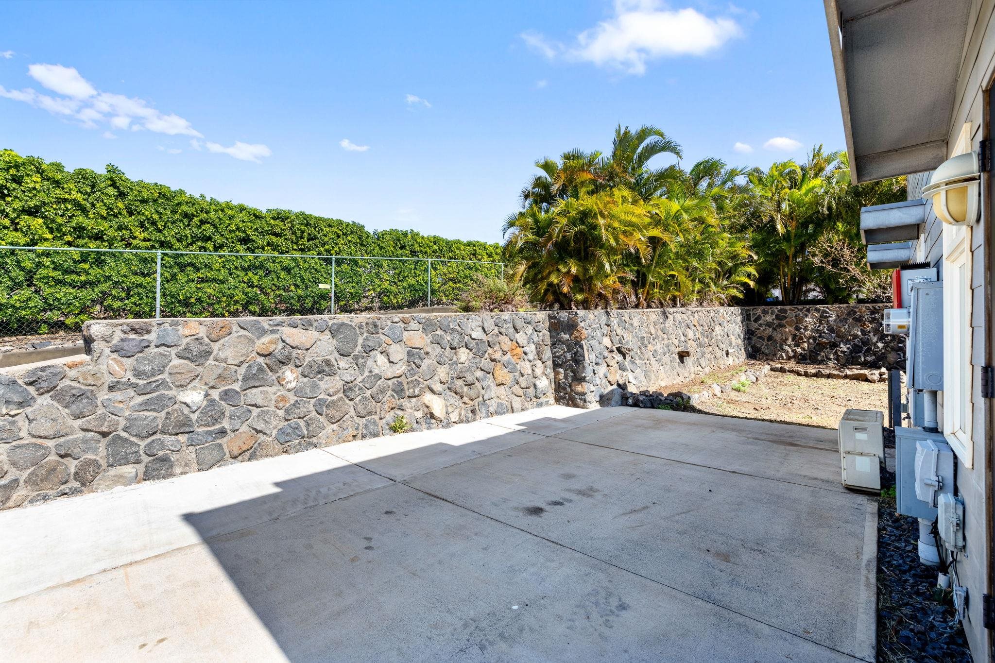 159  Auhana Rd Auhana, Kihei home - photo 31 of 40