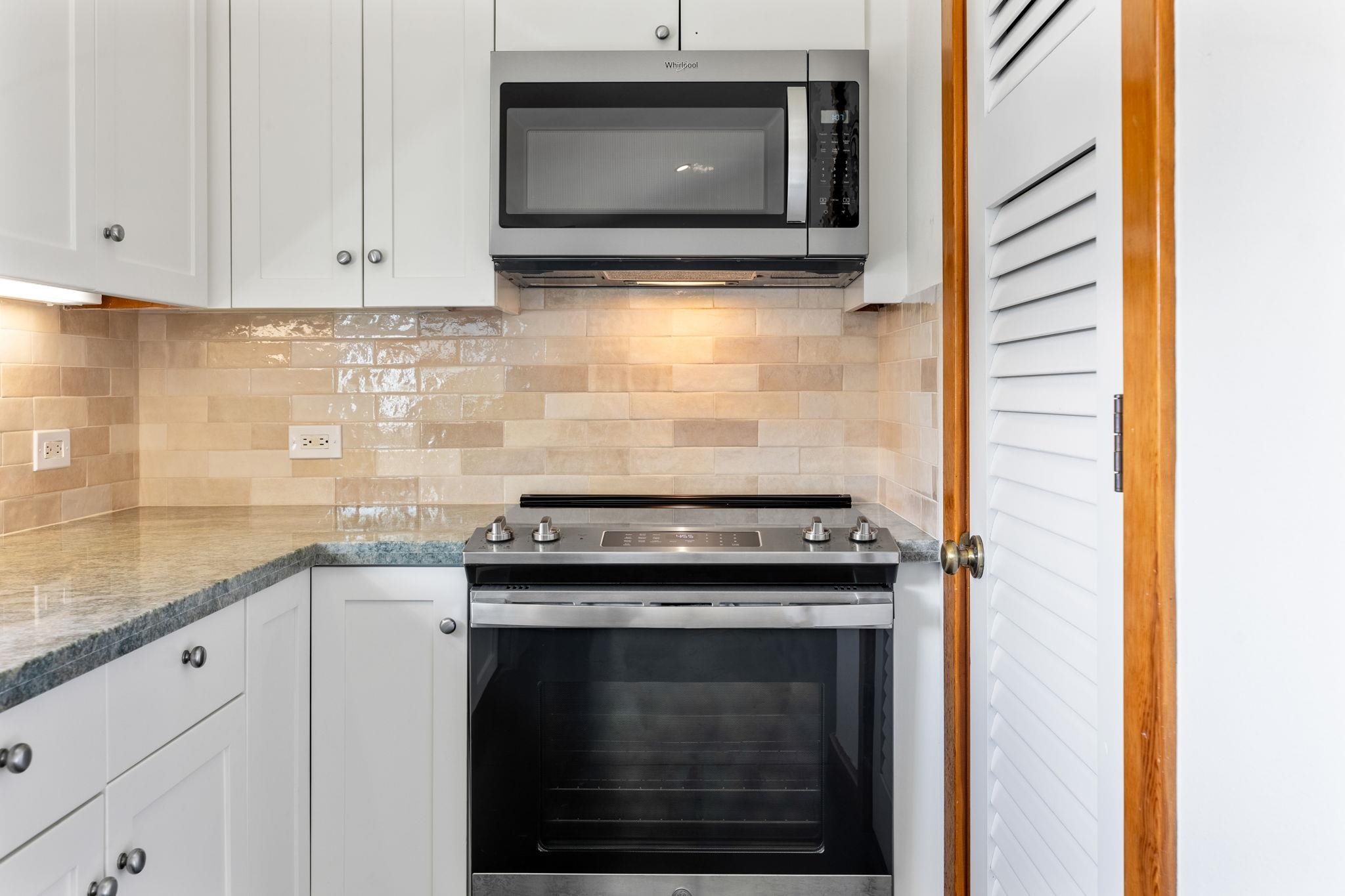 159  Auhana Rd Auhana, Kihei home - photo 10 of 40