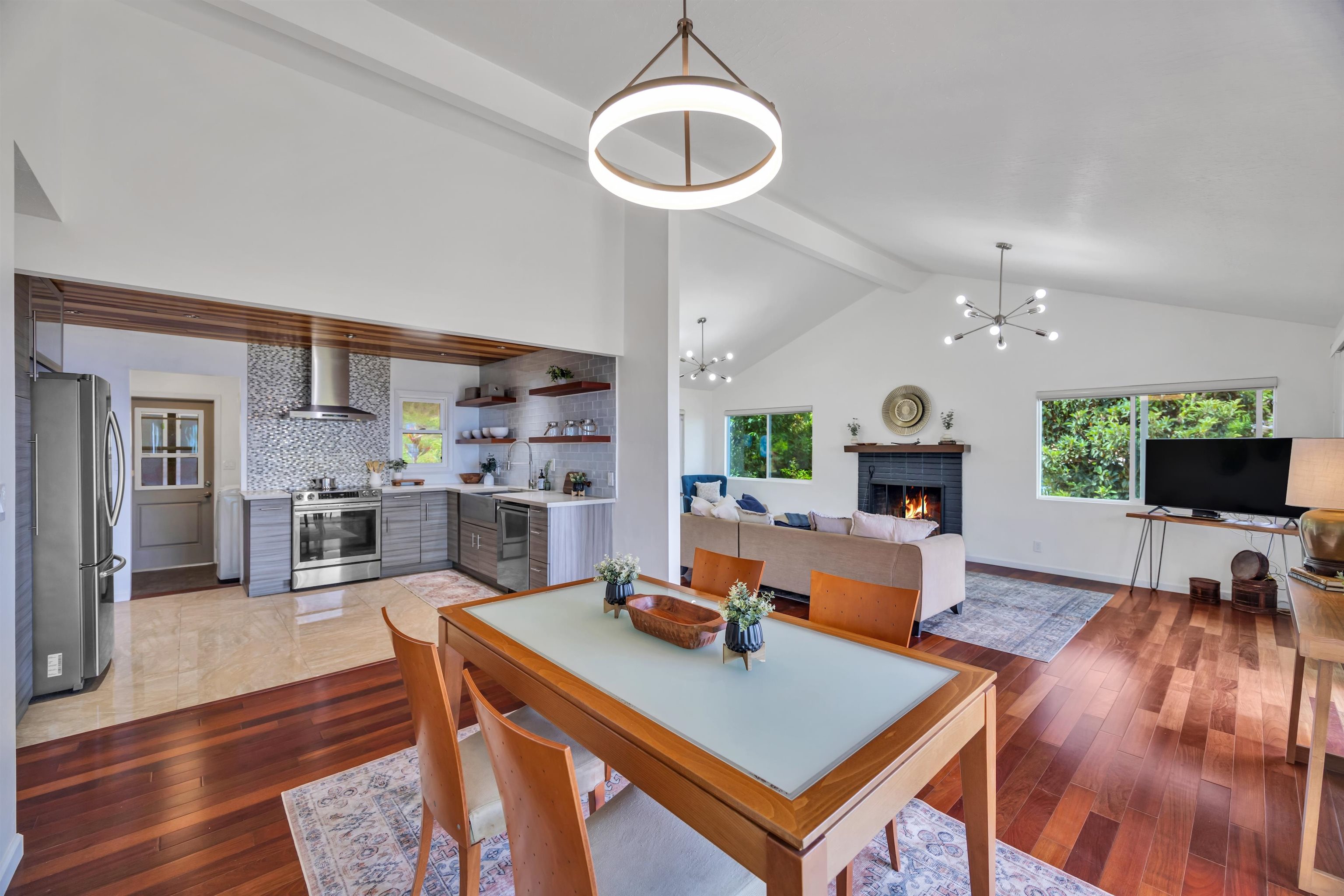 15980  Haleakala Hwy Crater Road, Kula/Ulupalakua/Kanaio home - photo 11 of 27