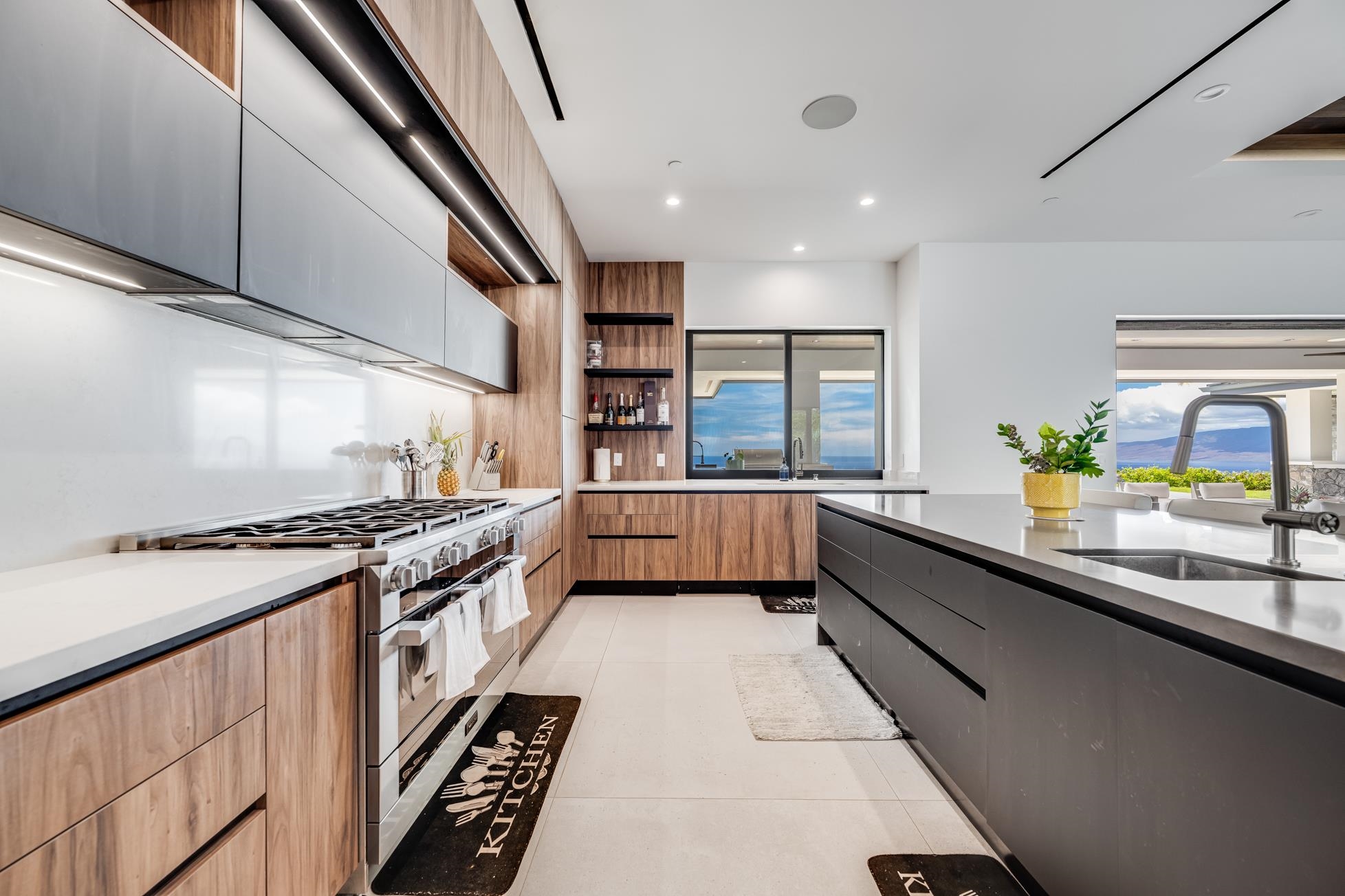 16  Kumu Niu Pl Launiupoko, Lahaina home - photo 14 of 50