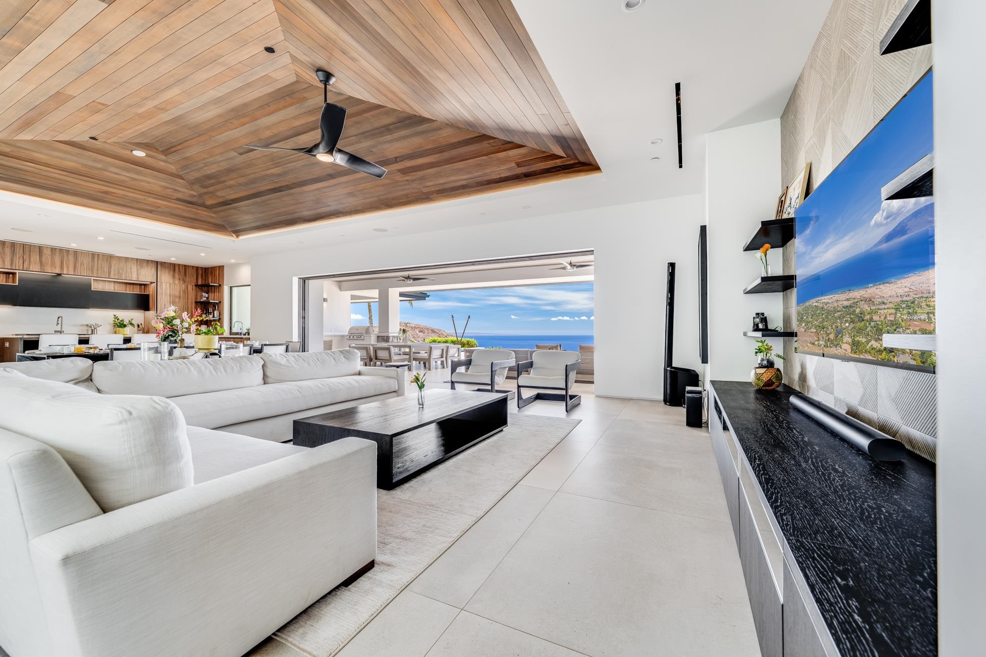 16  Kumu Niu Pl Launiupoko, Lahaina home - photo 3 of 50