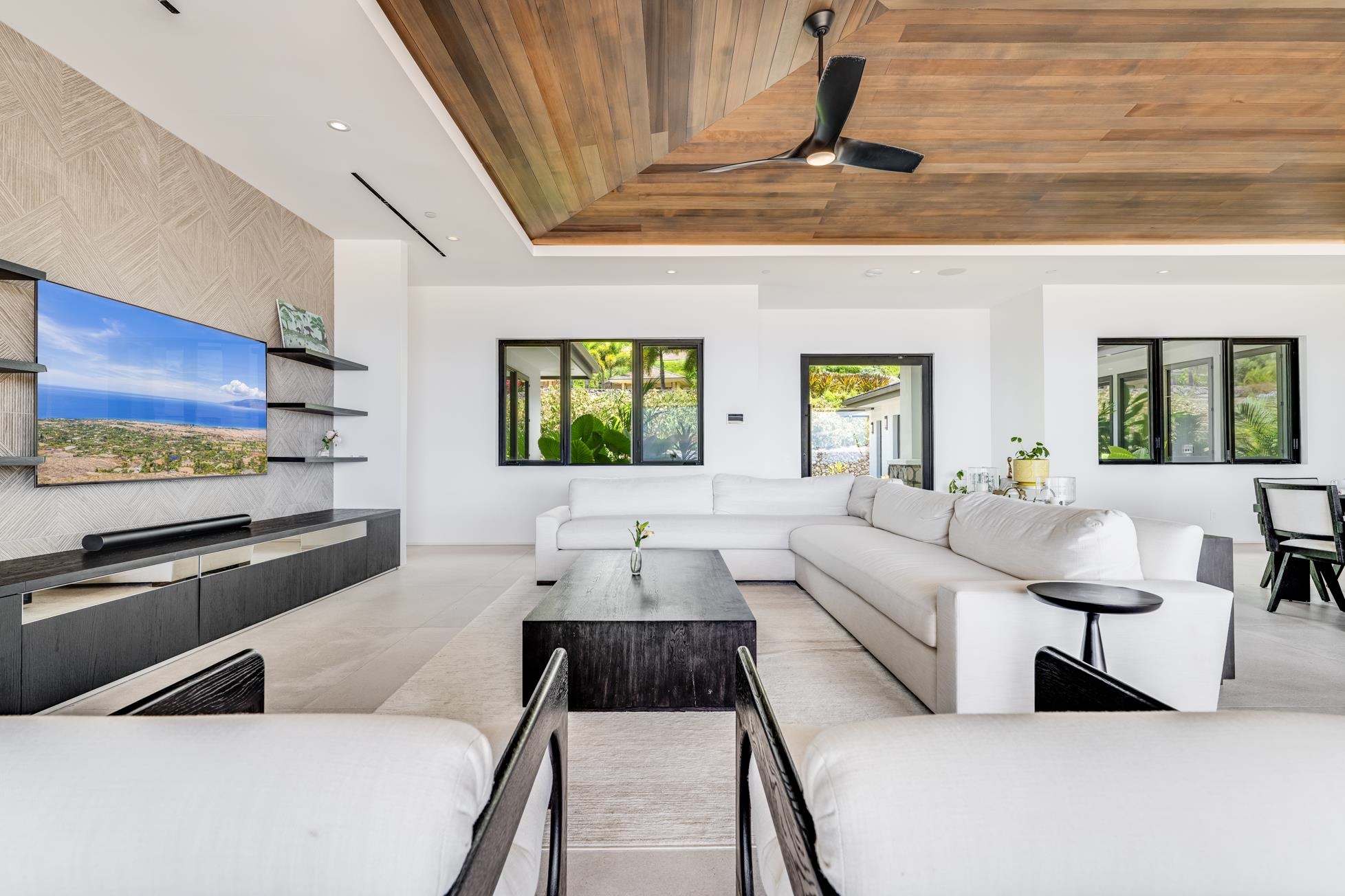 16  Kumu Niu Pl Launiupoko, Lahaina home - photo 5 of 50