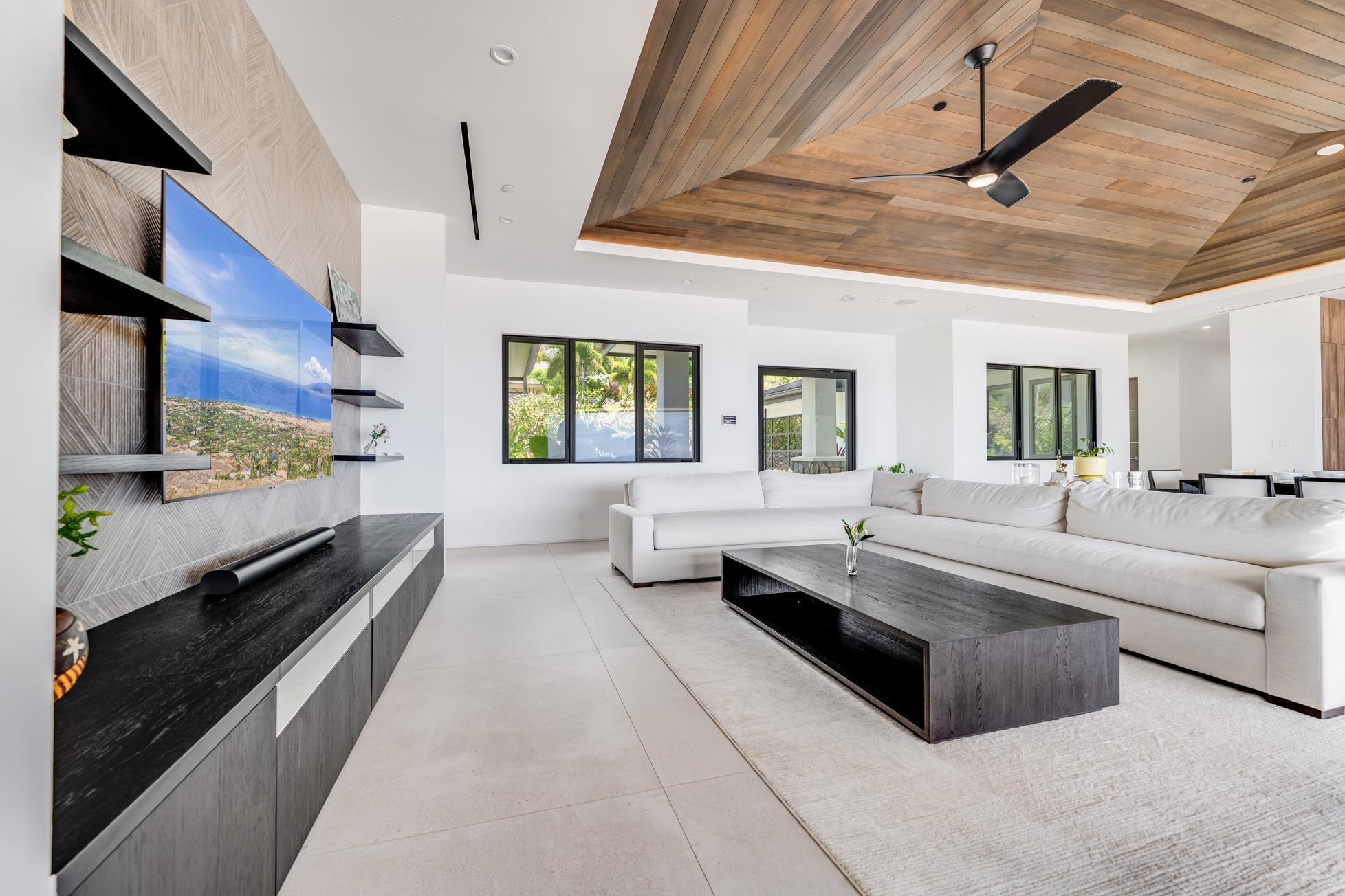 16  Kumu Niu Pl Launiupoko, Lahaina home - photo 7 of 50