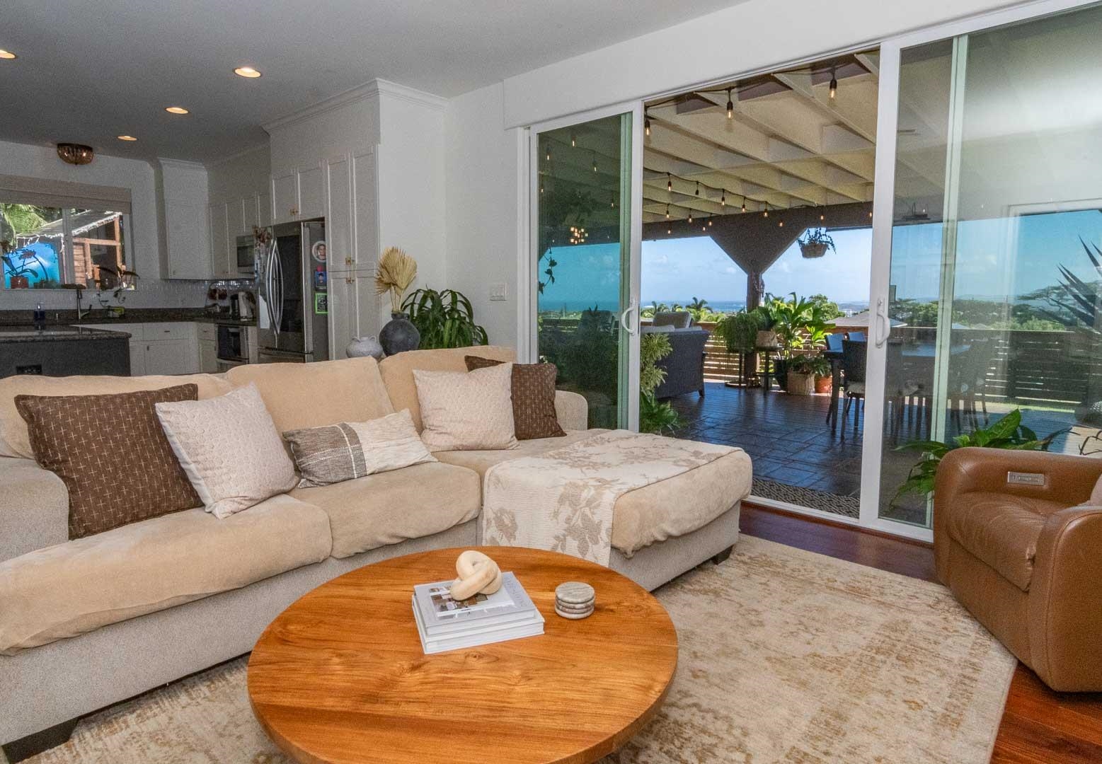 16  Nanakula Pl Kehalani, Wailuku home - photo 2 of 50