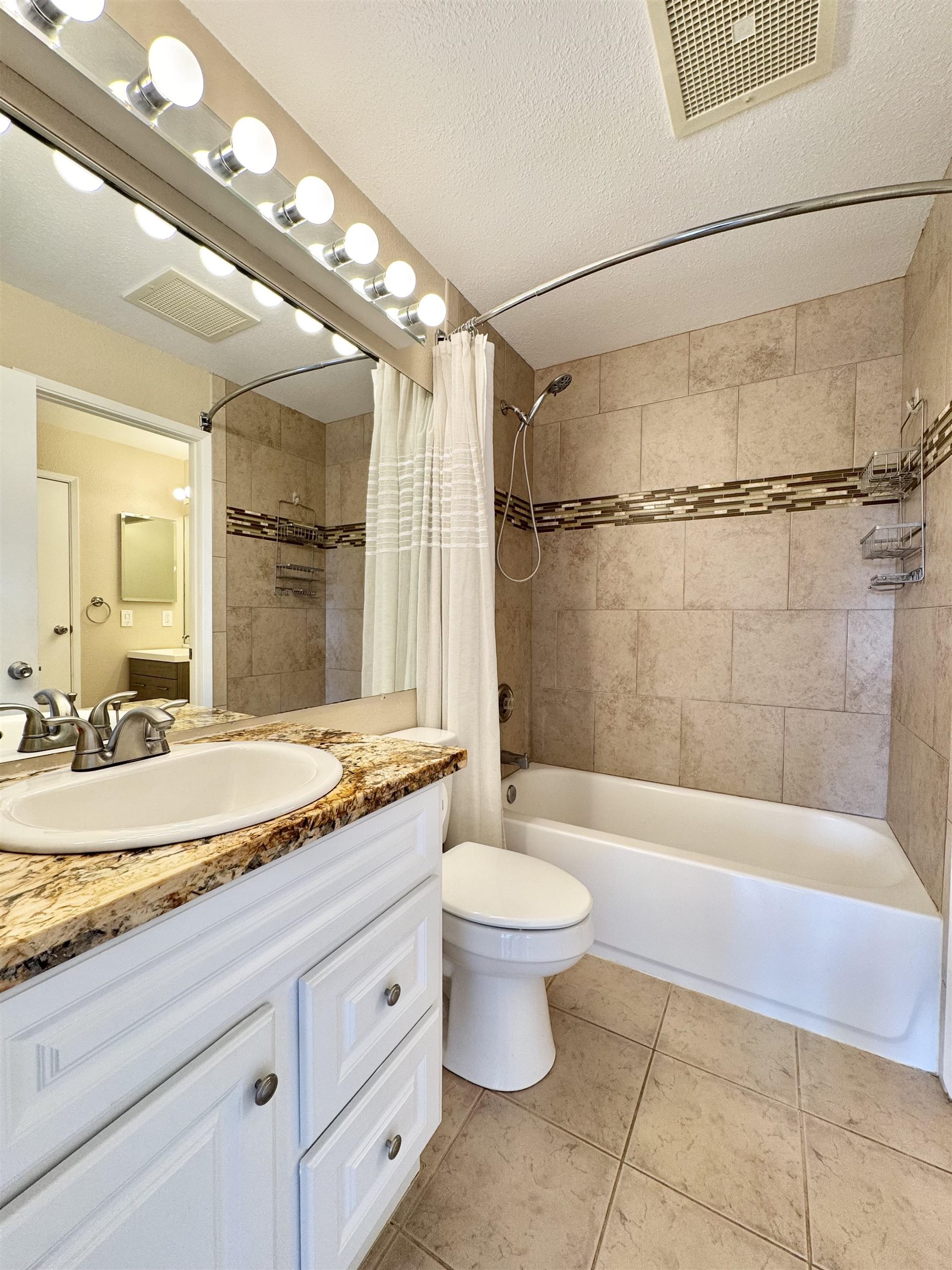 Keonekai Villages condo # 18-201, Kihei, Hawaii - photo 16 of 24