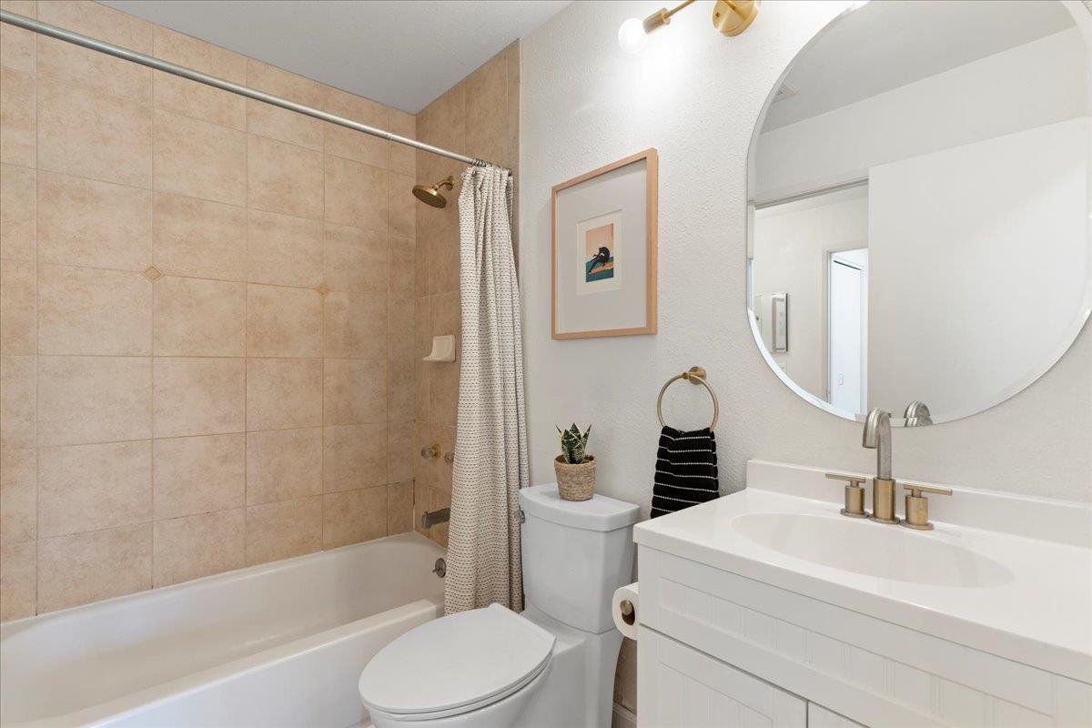 Keonekai Villages condo # 18-204, Kihei, Hawaii - photo 19 of 34