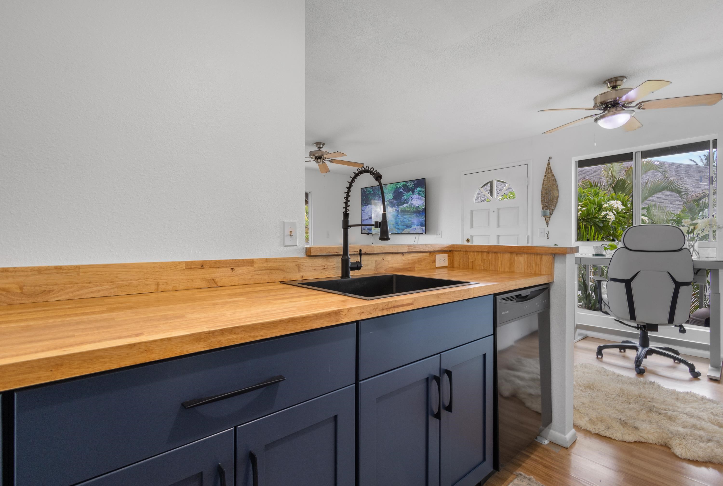 Keonekai Villages condo # 22-201, Kihei, Hawaii - photo 3 of 37