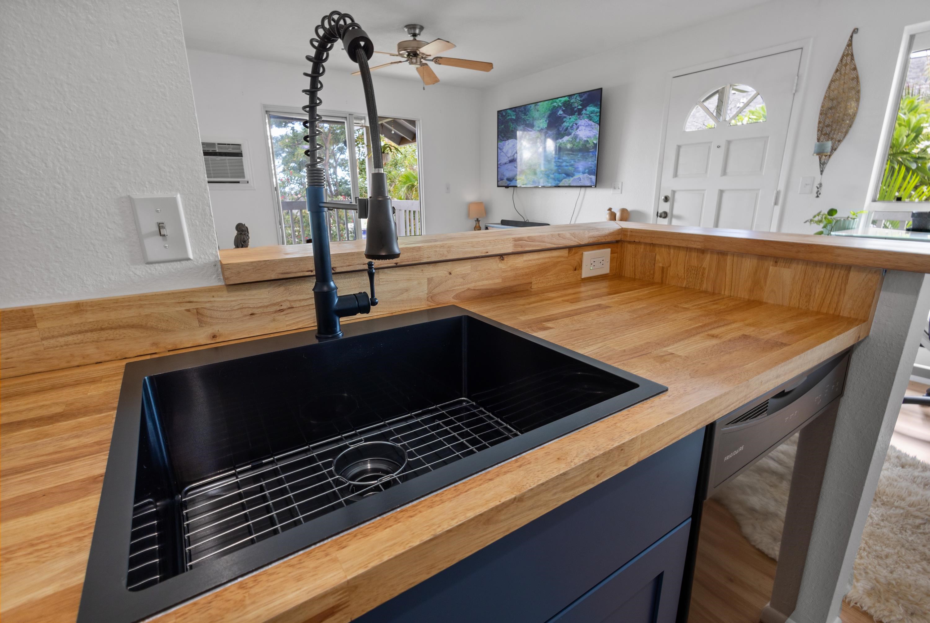 Keonekai Villages condo # 22-201, Kihei, Hawaii - photo 4 of 37