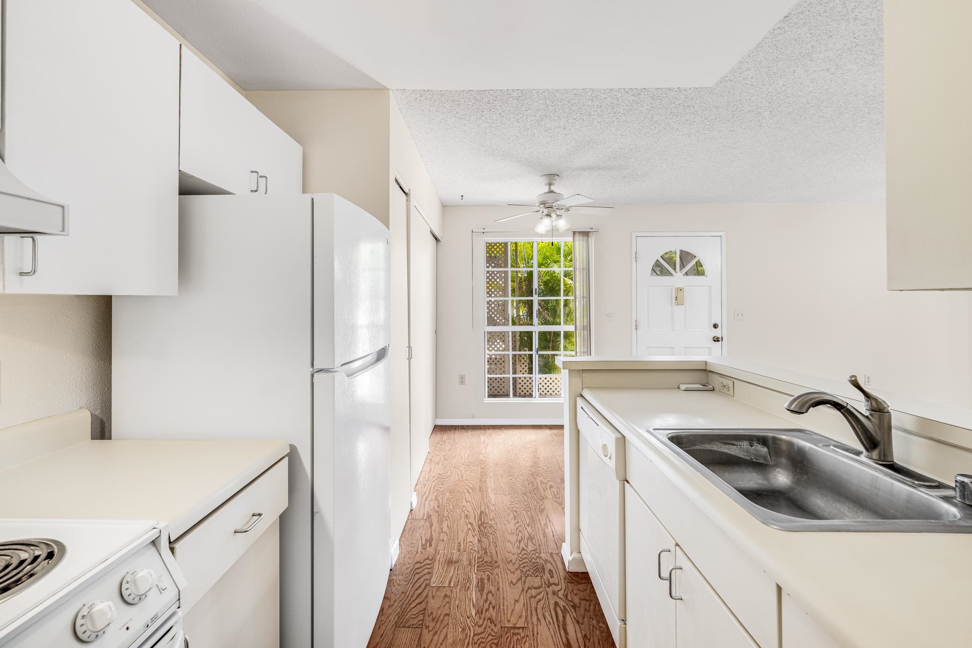 Keonekai Villages condo # 8-102, Kihei, Hawaii - photo 14 of 44