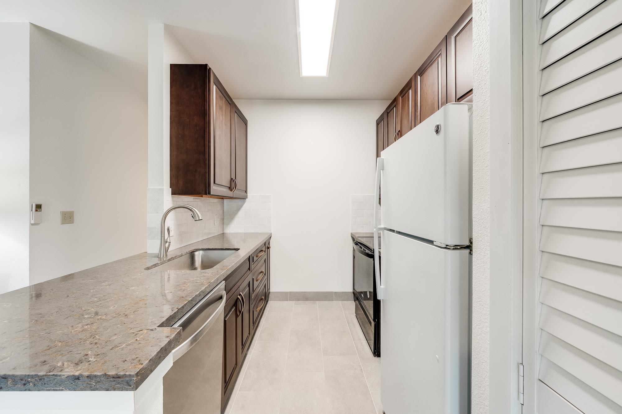 Keonekai Villages condo # 8-202, Kihei, Hawaii - photo 23 of 27