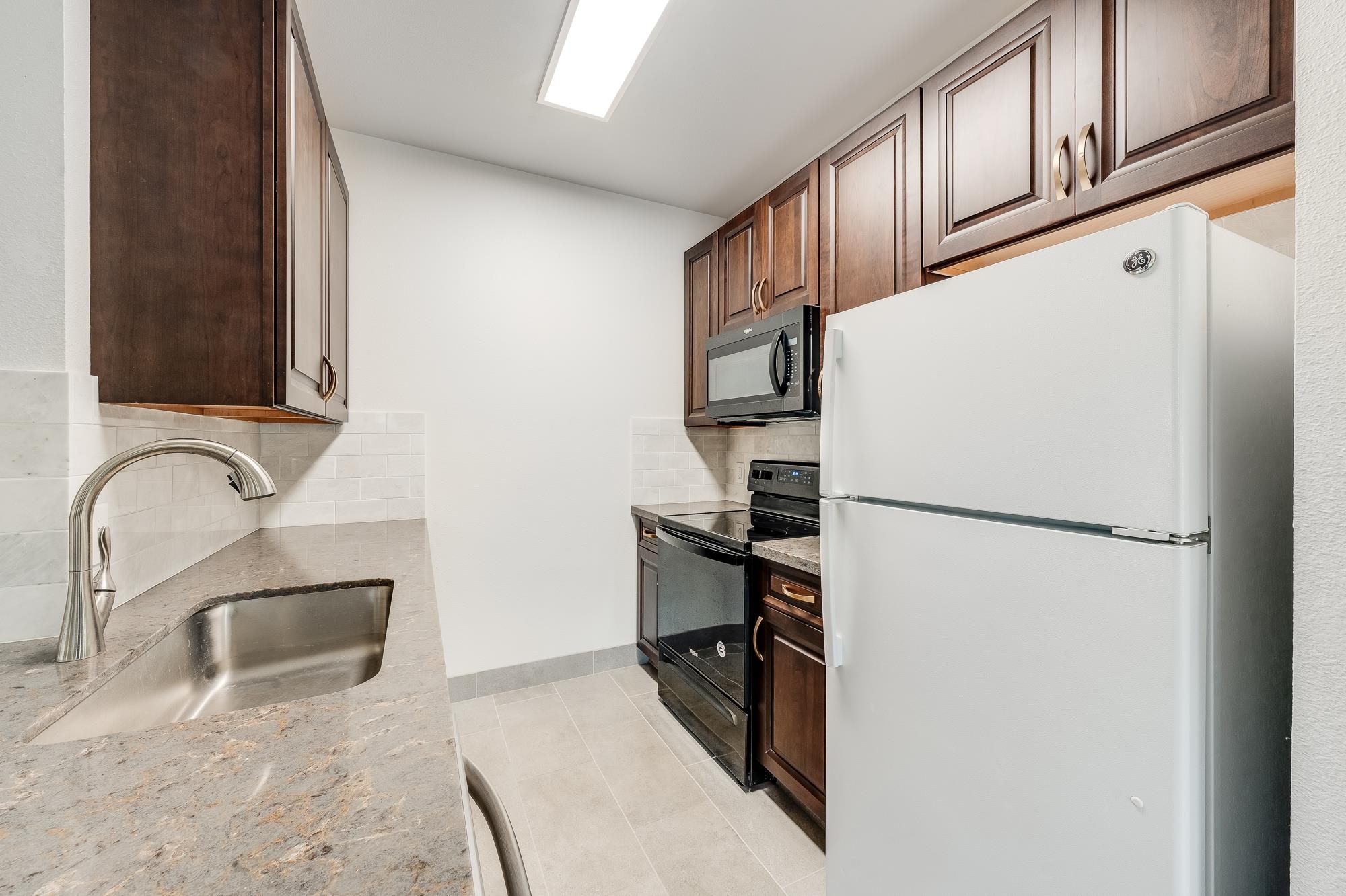 Keonekai Villages condo # 8-202, Kihei, Hawaii - photo 24 of 27