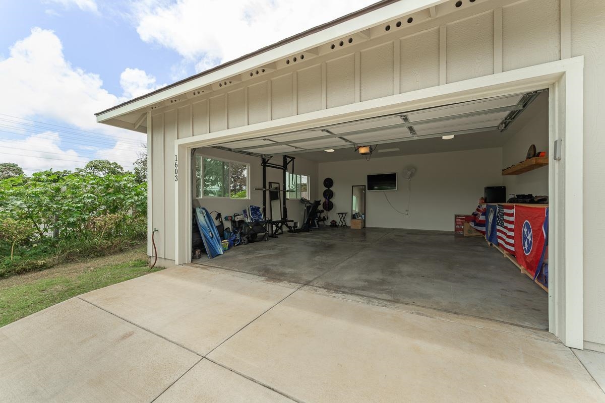 1603  Makahala Pl , Wailuku home - photo 36 of 40