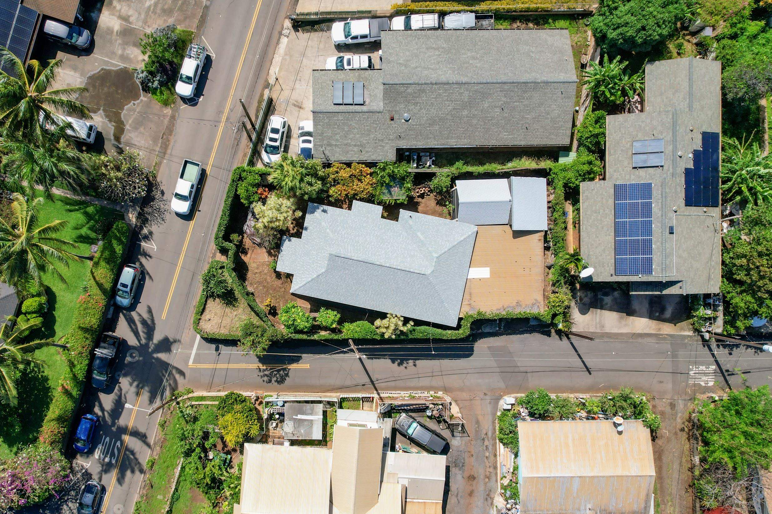 161  Central Ave , Wailuku home - photo 5 of 12