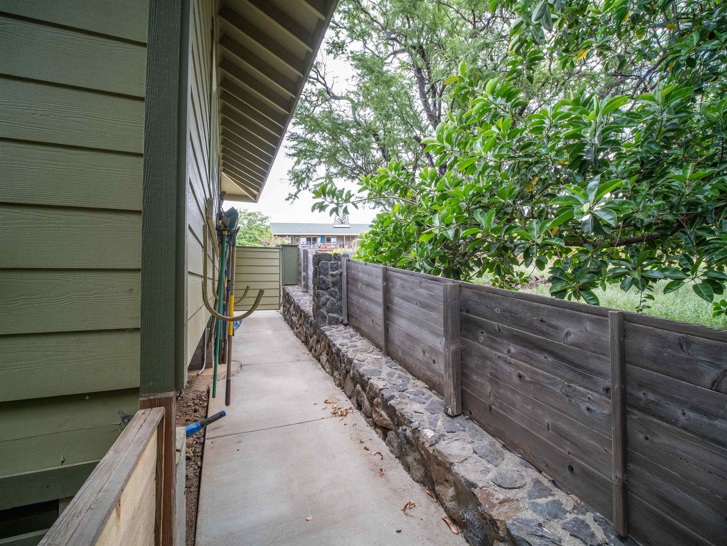 163  Auhana Rd Kihei, Kihei home - photo 25 of 30