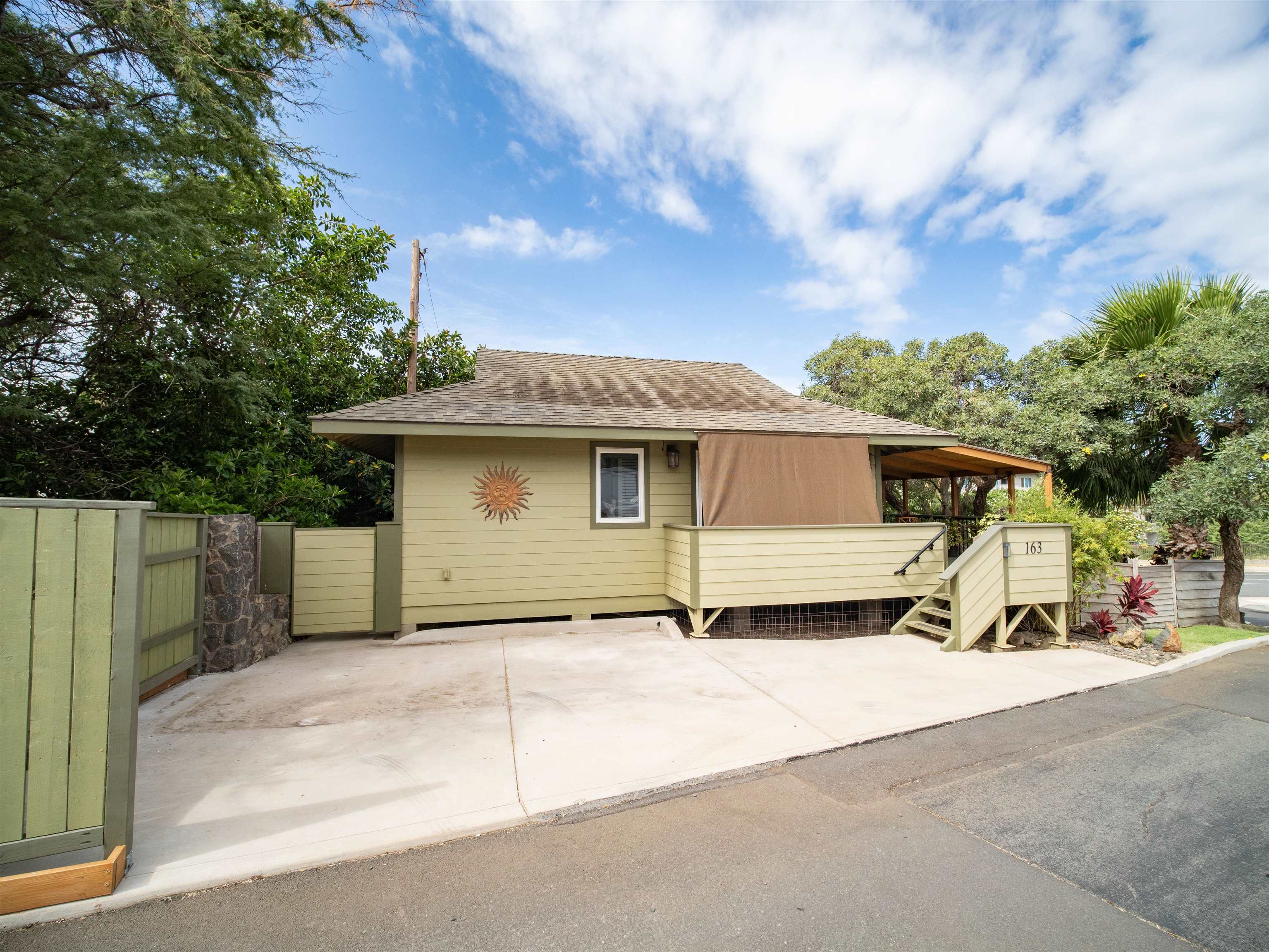 163  Auhana Rd Kihei, Kihei home - photo 4 of 30