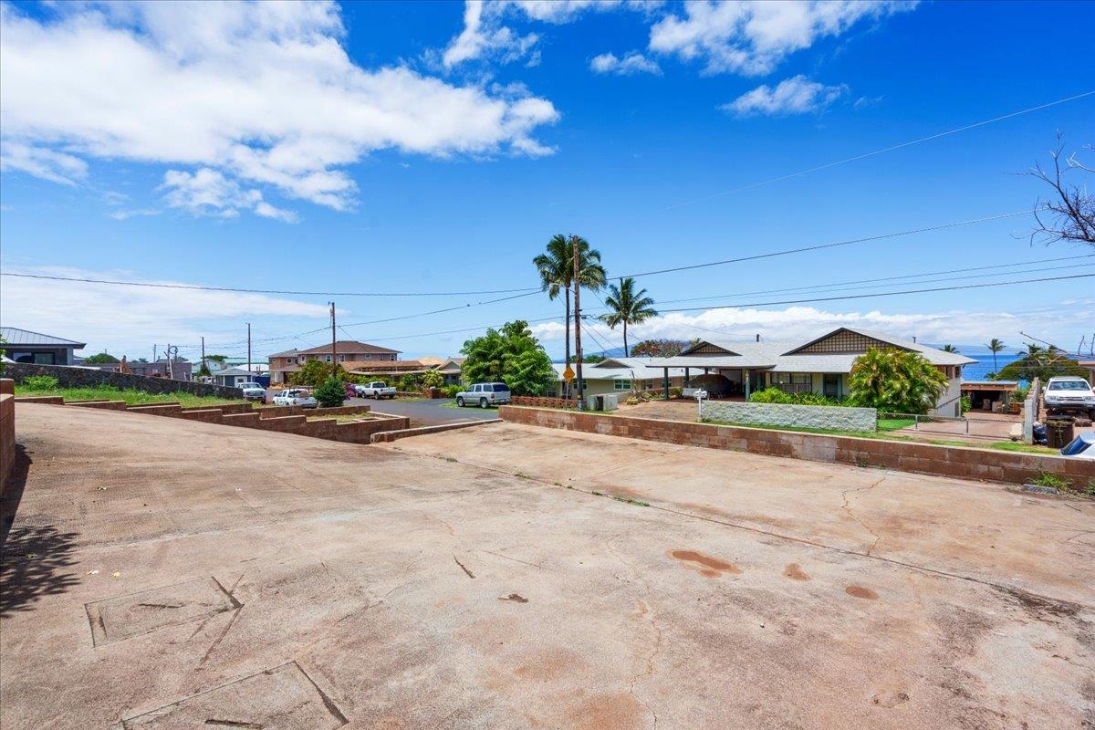 1648  Ainakea Rd Wahikuli, Lahaina home - photo 8 of 49