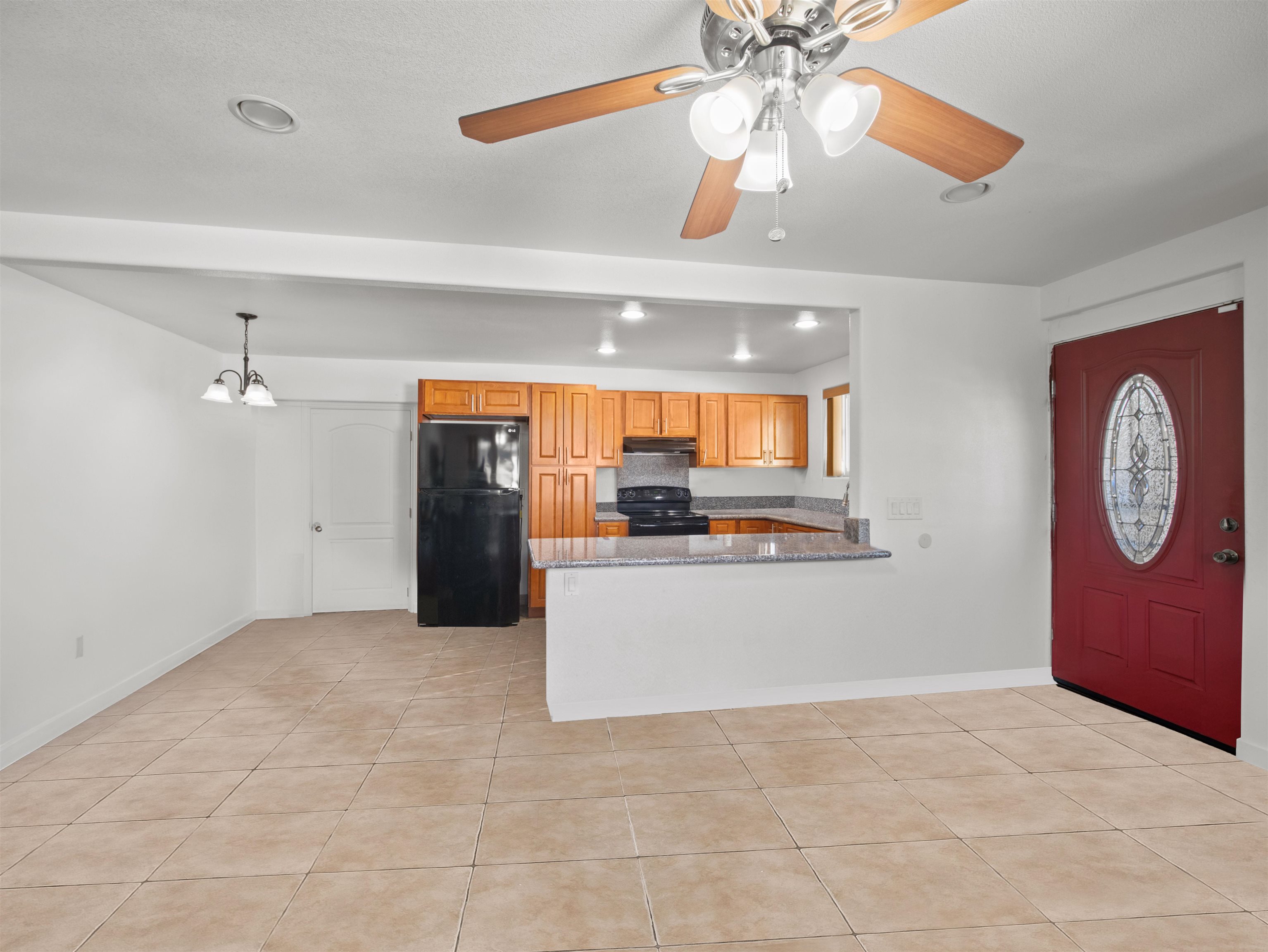 166  Eleu Pl , Kihei home - photo 5 of 44