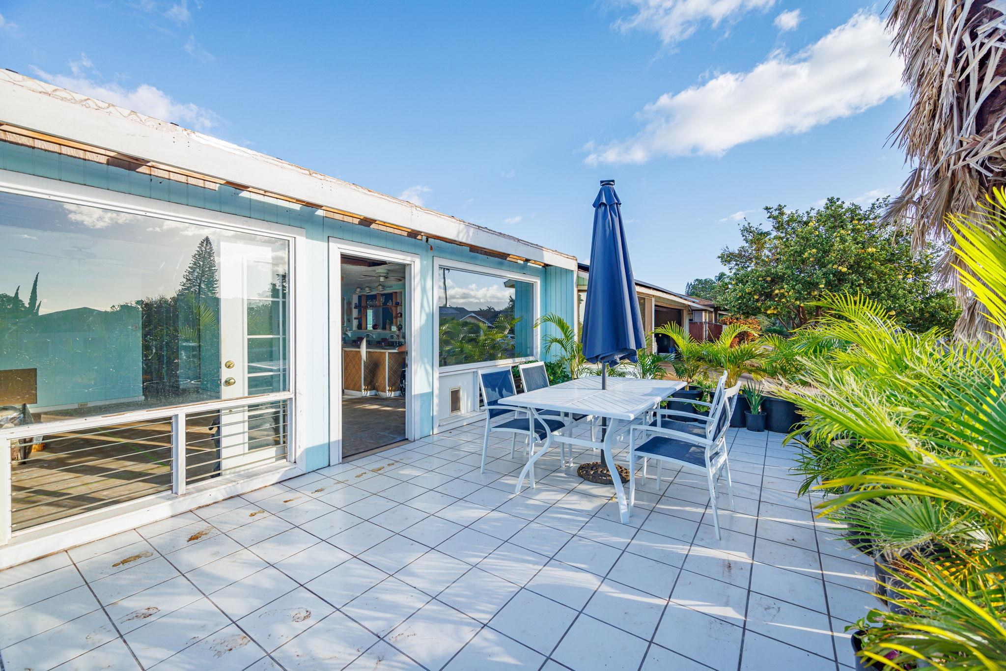 1669  Hoonanea St , Kihei home - photo 12 of 50