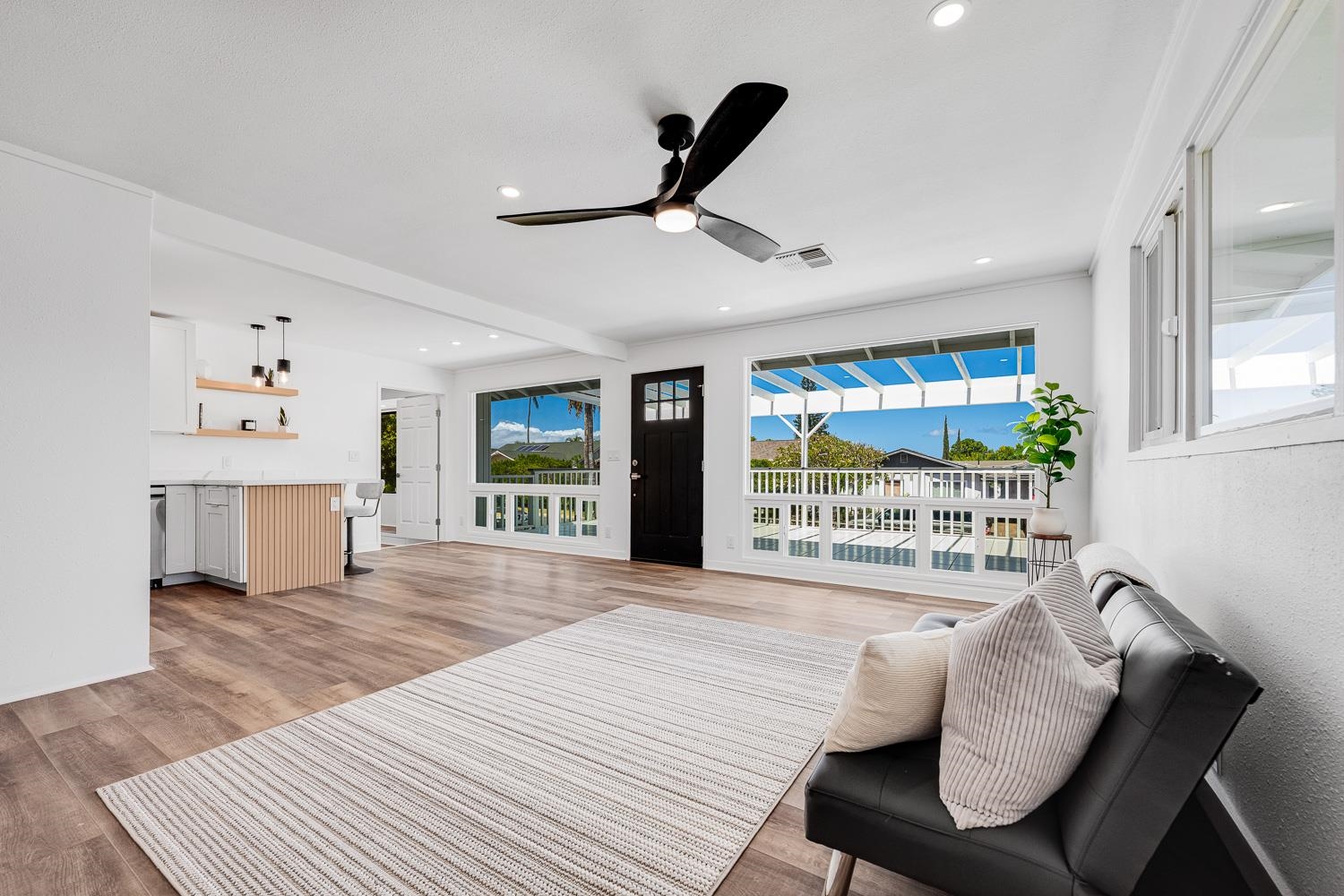1669  Hoonanea St , Kihei home - photo 13 of 50