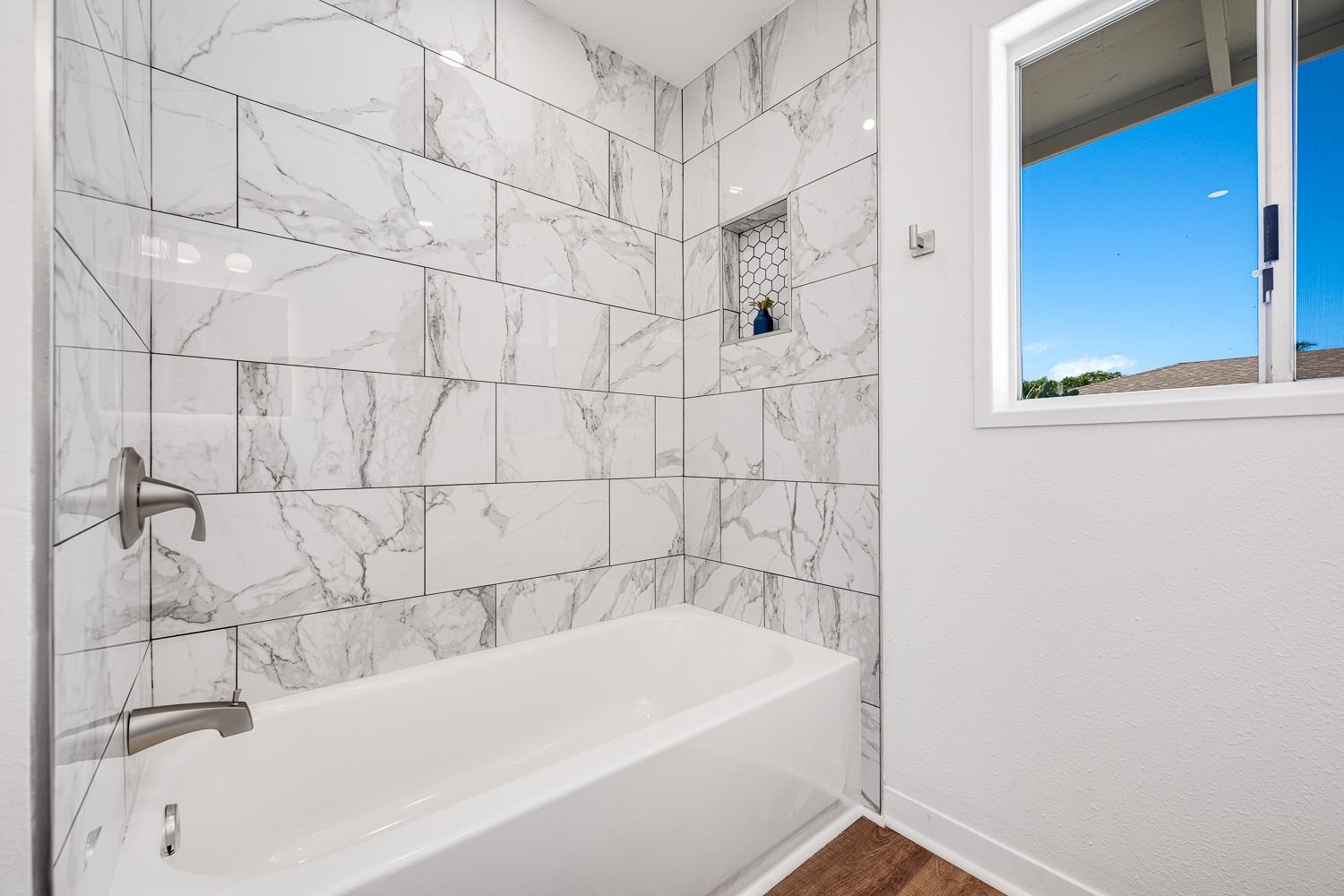 1669  Hoonanea St , Kihei home - photo 17 of 50