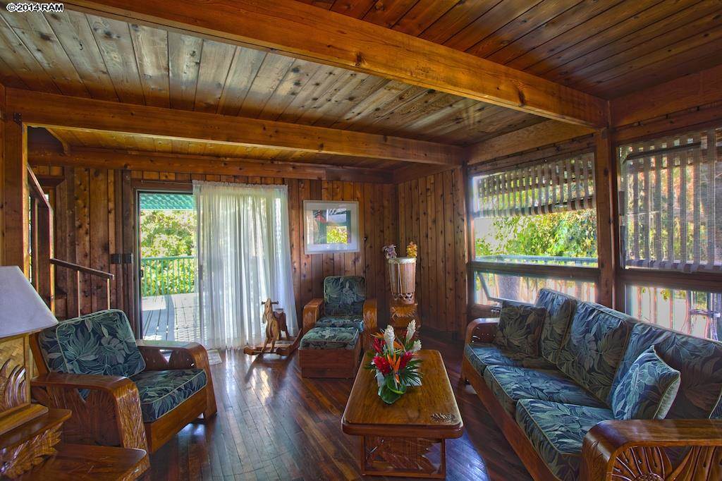 1676  Aa St Wahikuli, Lahaina home - photo 11 of 30