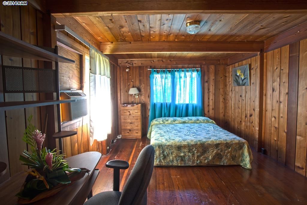 1676  Aa St Wahikuli, Lahaina home - photo 8 of 30