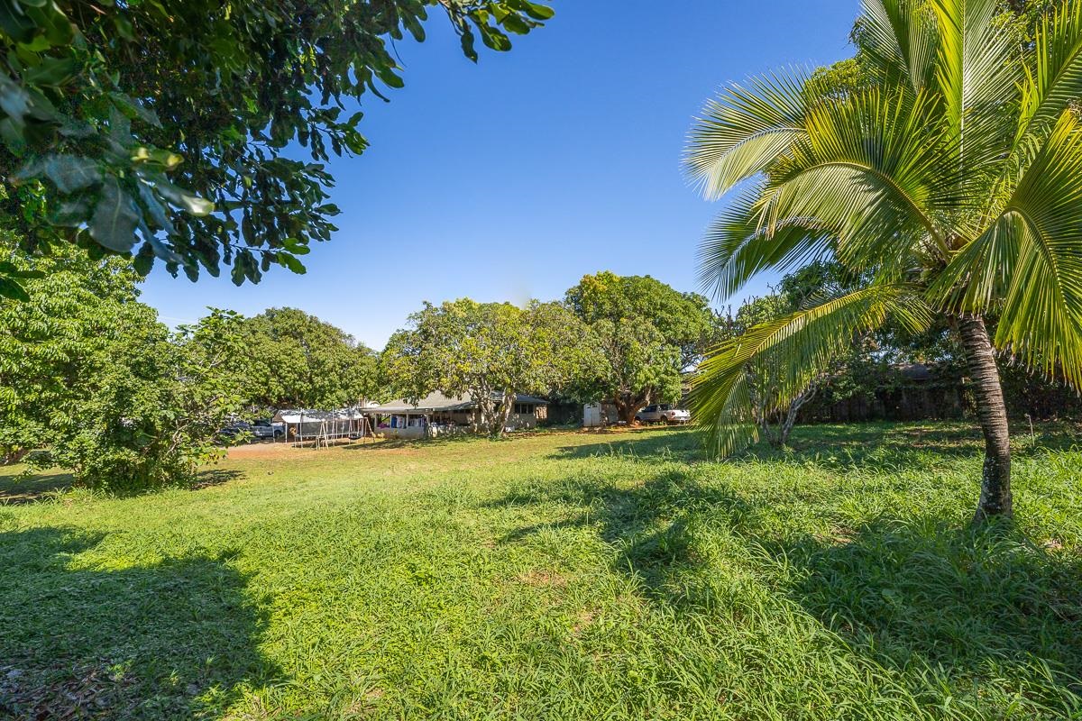 168  Hana Hwy , Spreckelsville/Paia/Kuau home - photo 2 of 37
