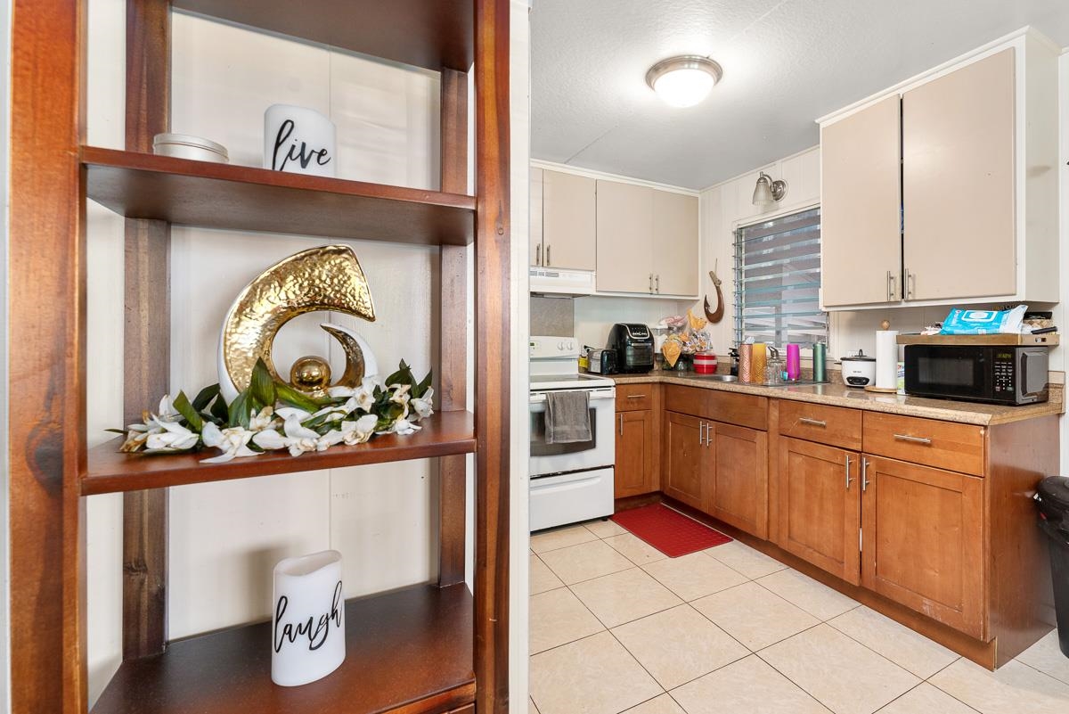 168  Hana Hwy , Spreckelsville/Paia/Kuau home - photo 16 of 37