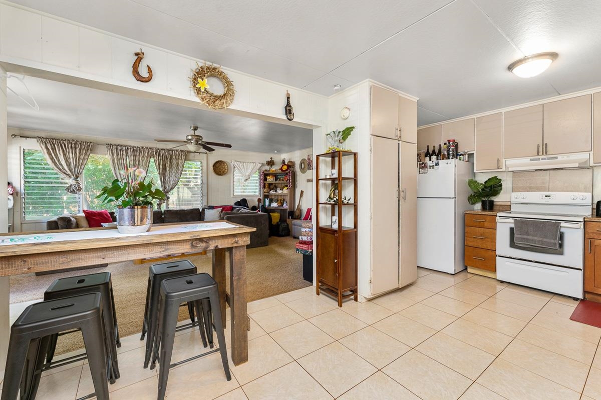 168  Hana Hwy , Spreckelsville/Paia/Kuau home - photo 17 of 37